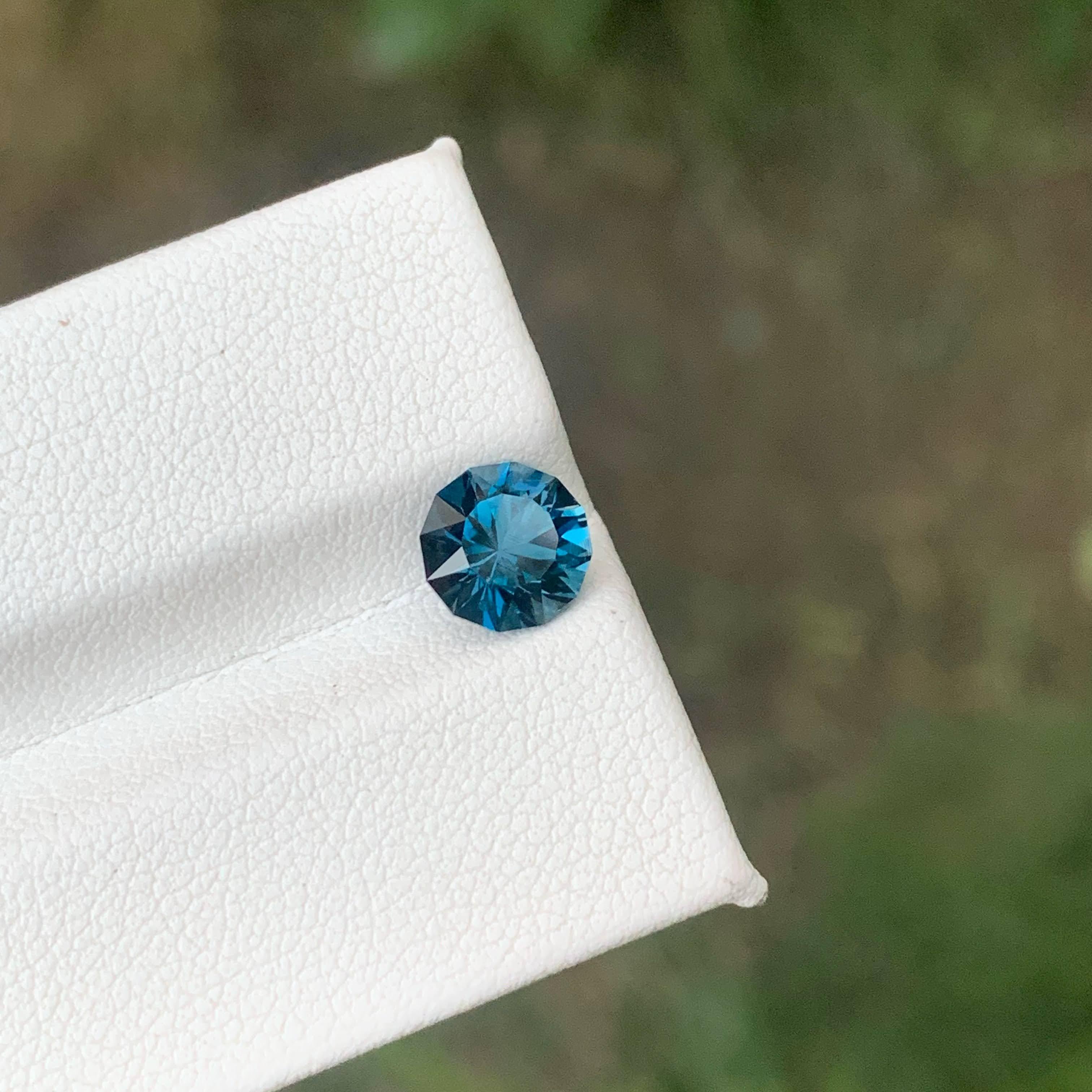 1,55 quilates de topacio de Londres azul natural suelto talla redonda piedra preciosa de Madagascar Moderno en venta