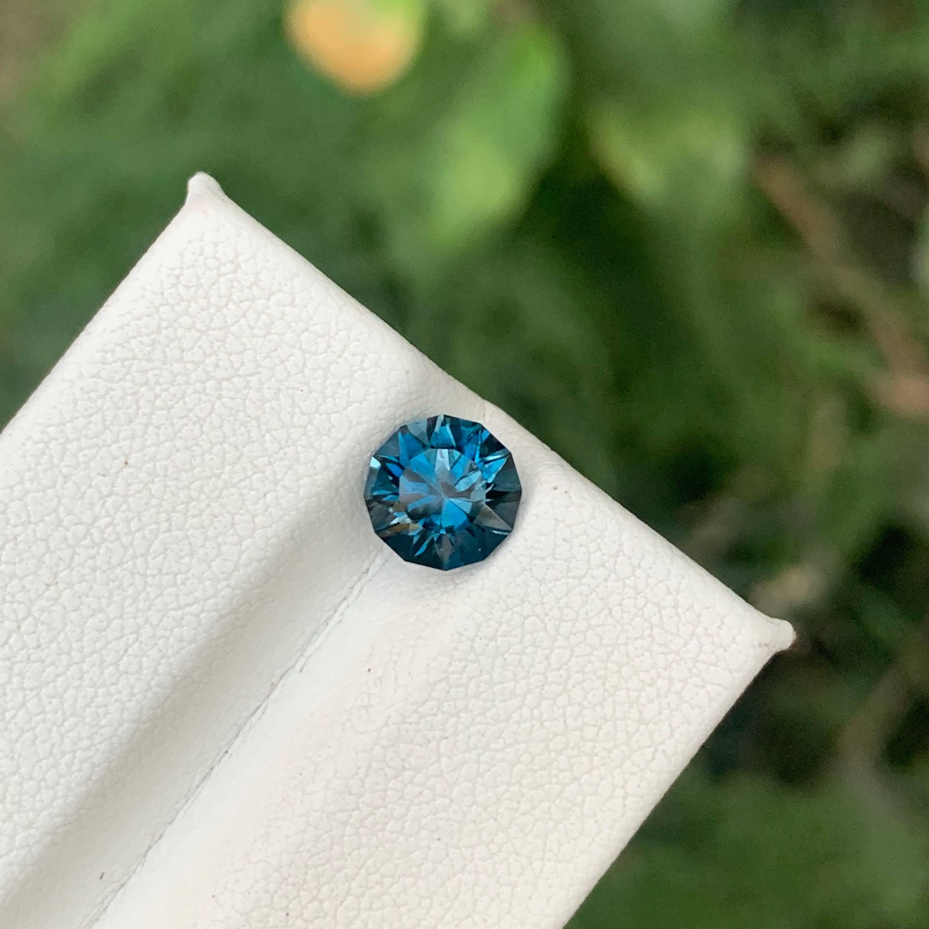 1,55 quilates de topacio de Londres azul natural suelto talla redonda piedra preciosa de Madagascar en venta 2