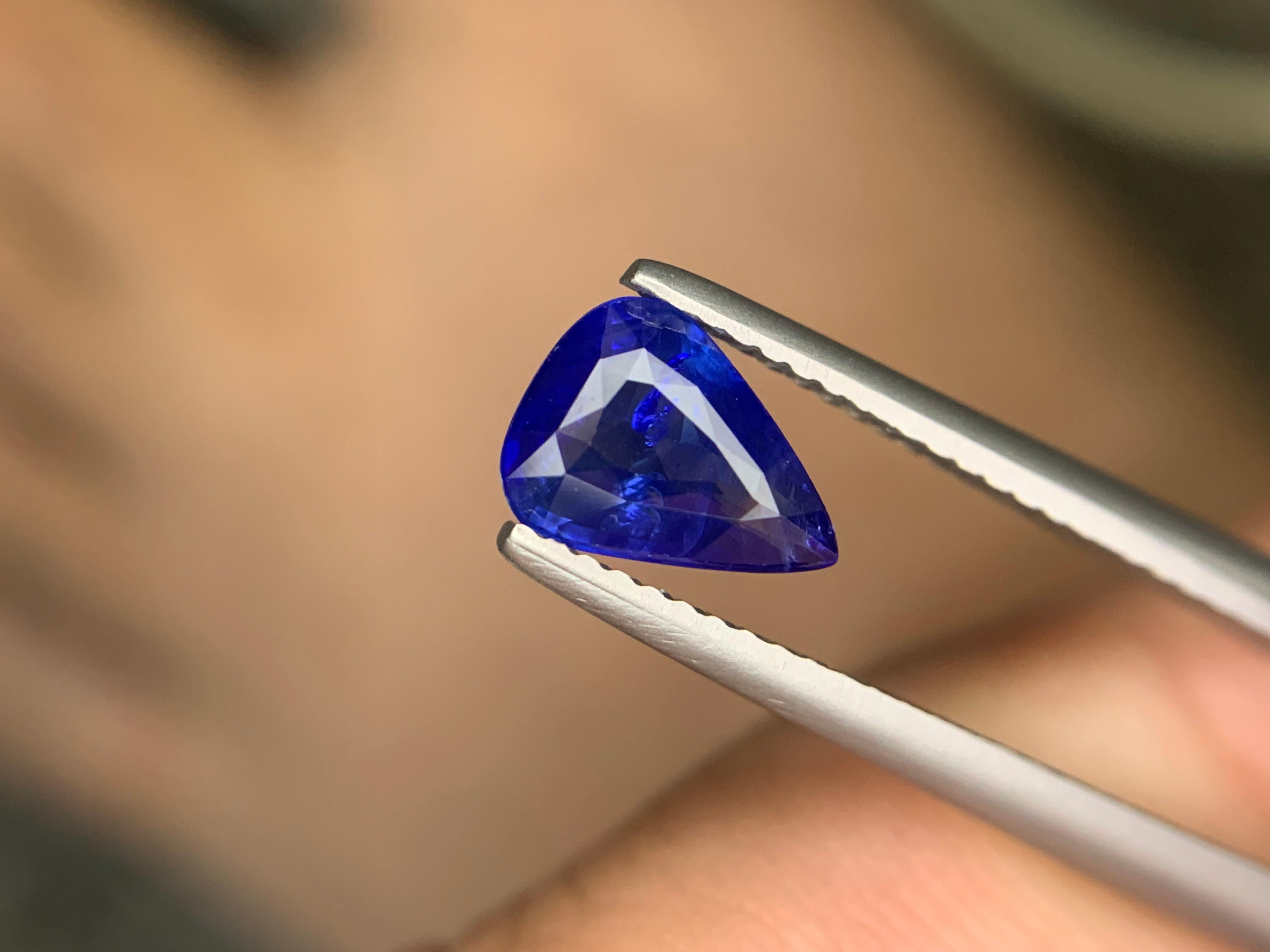 1.55 Karat natürlicher loser blauer Saphir Birnenform Edelstein (Arts and Crafts) im Angebot