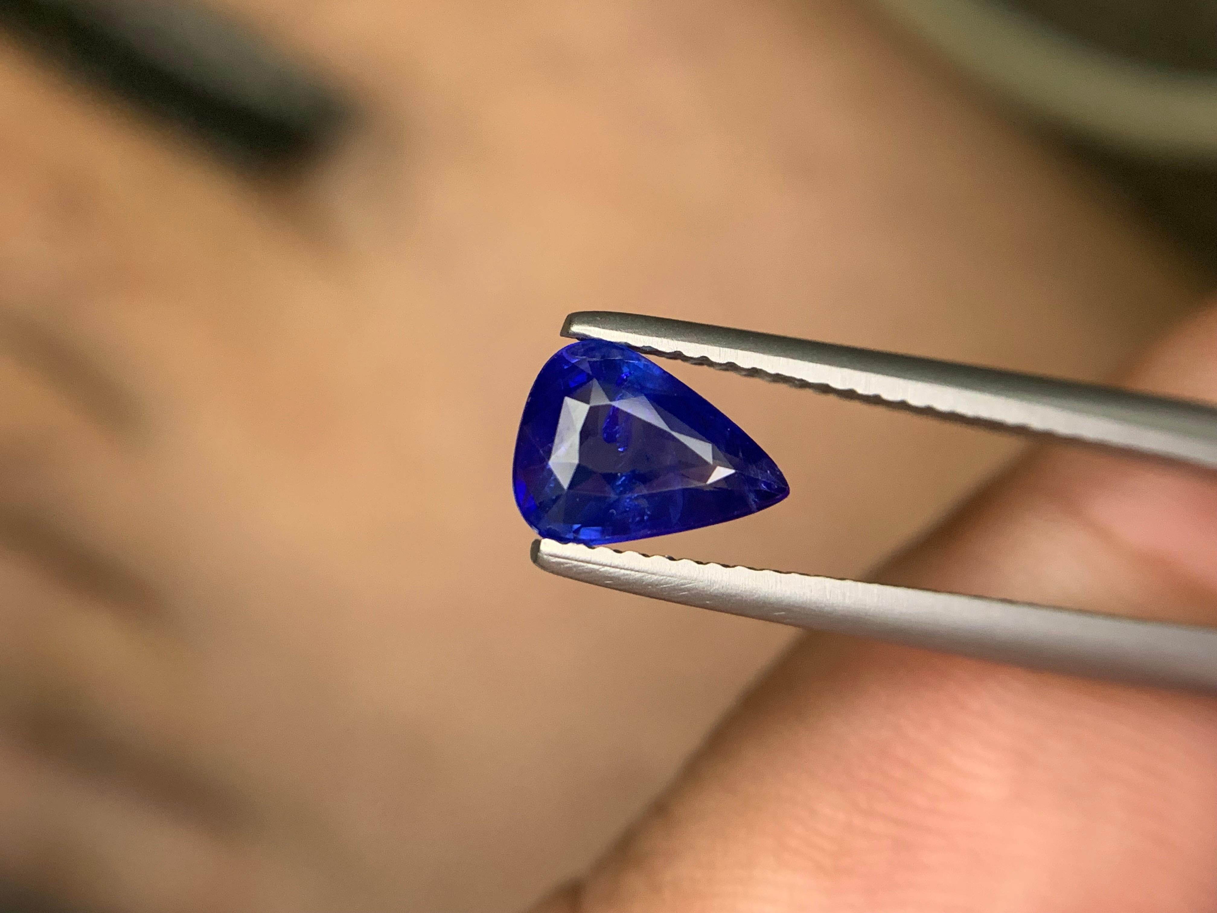 1.55 Karat natürlicher loser blauer Saphir Birnenform Edelstein (Tropfenschliff) im Angebot