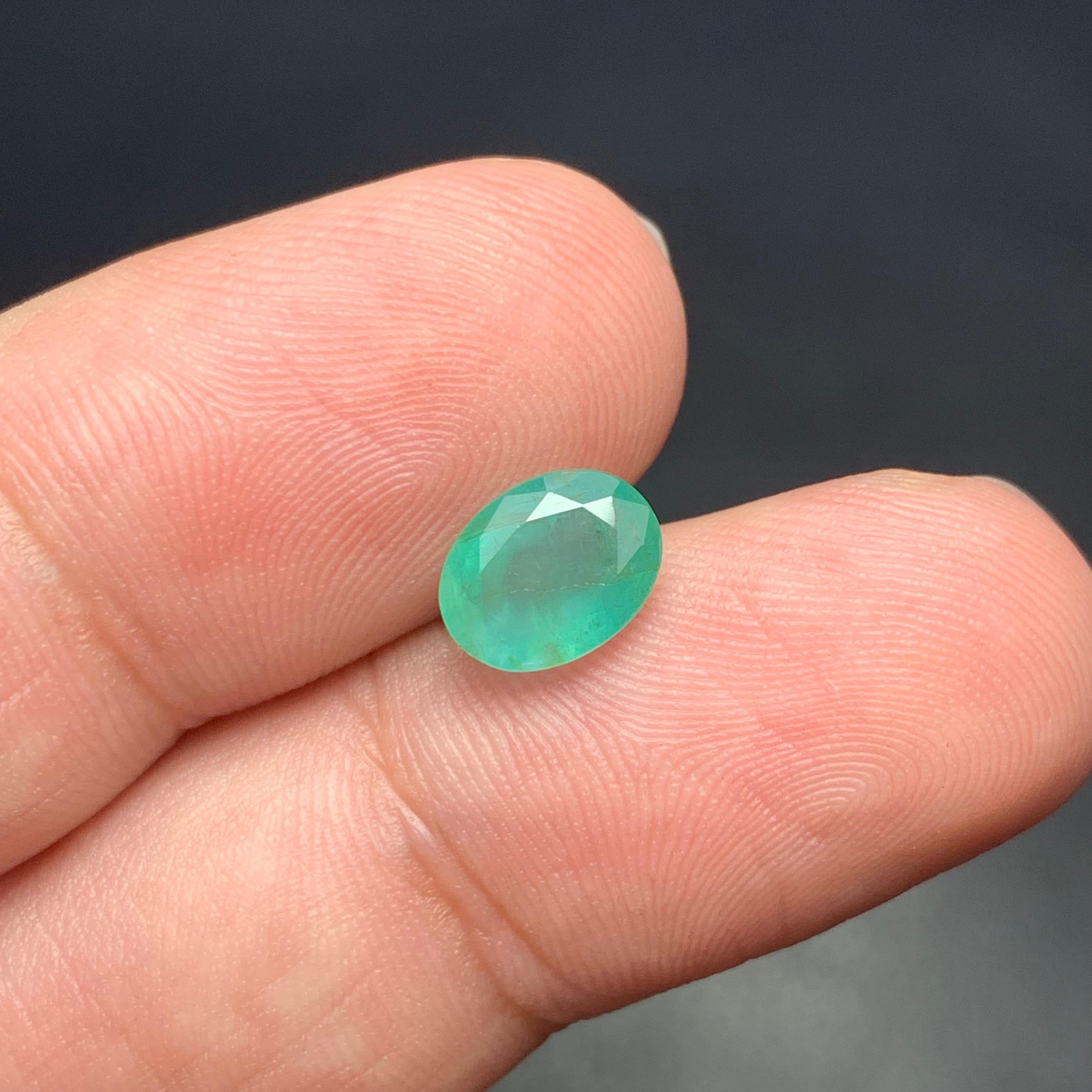 Arts and Crafts 1.55 Carat Natural Loose Emerald Gemstone From Zambian Mine, Africa For Sale