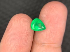 1,55 Karat Natürlicher Loser Smaragd Birnenform Edelstein aus Panjshir, Afghanistan