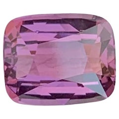 1.55 quilates de piedra natural suelta de espinela rosa violácea en forma de cojín