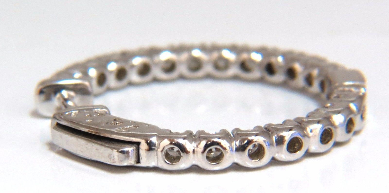 Orecchini a cerchio con diamanti naturali tondi e brillanti In/Out da 1,55 carati 14 carati G/Vs In condizioni Nuovo in vendita a New York, NY