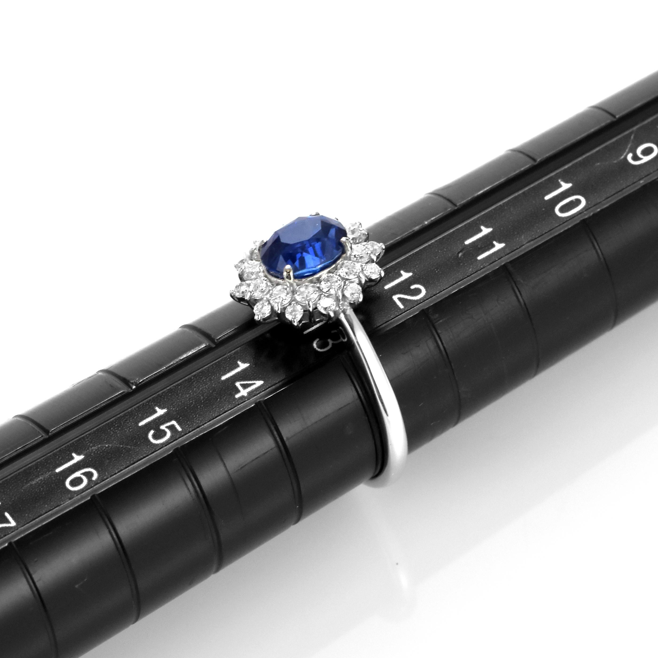 1.55 Carat Natural Sapphire and Diamond Ring Made in Platinum For Sale 7