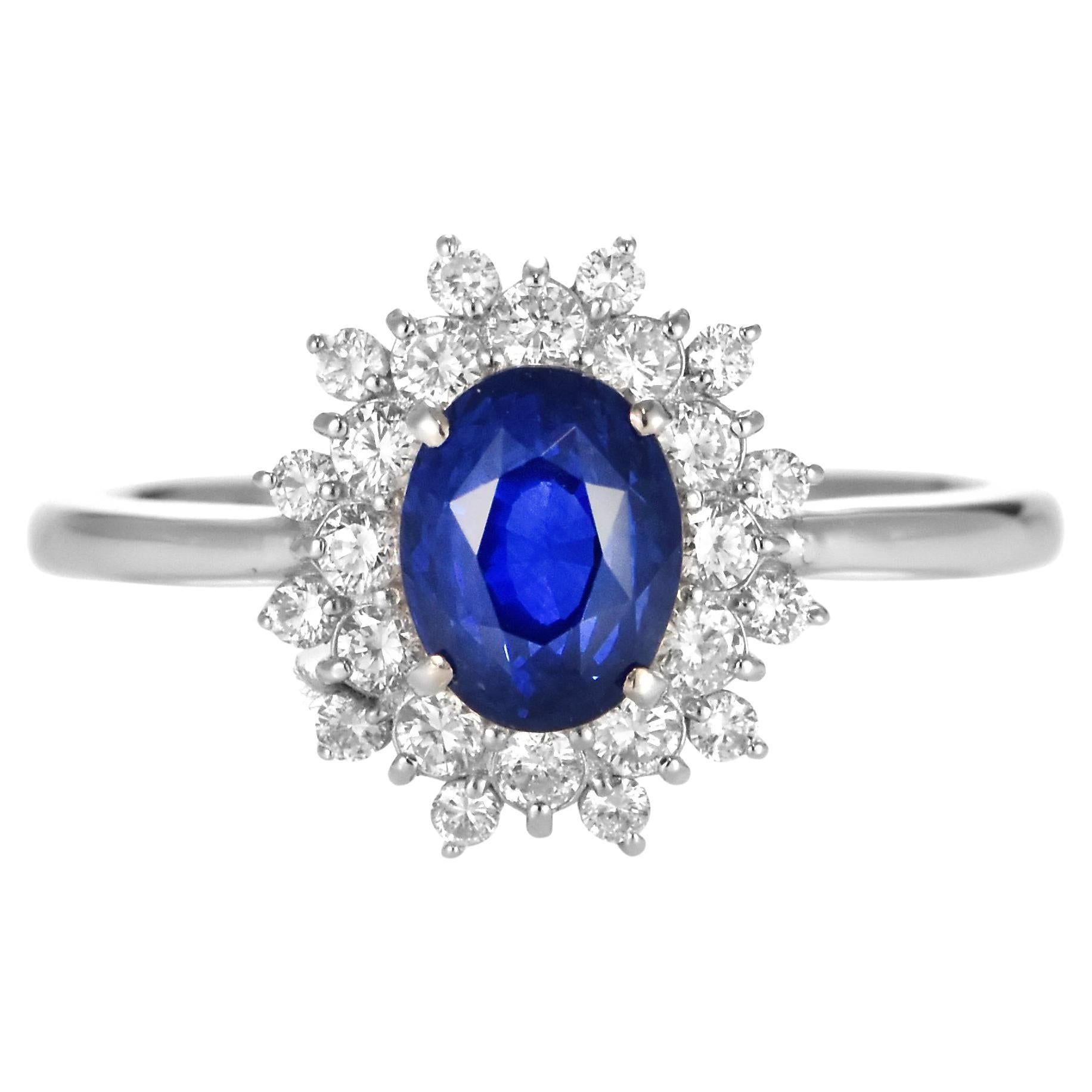 1.55 Carat Natural Sapphire and Diamond Ring Made in Platinum For Sale