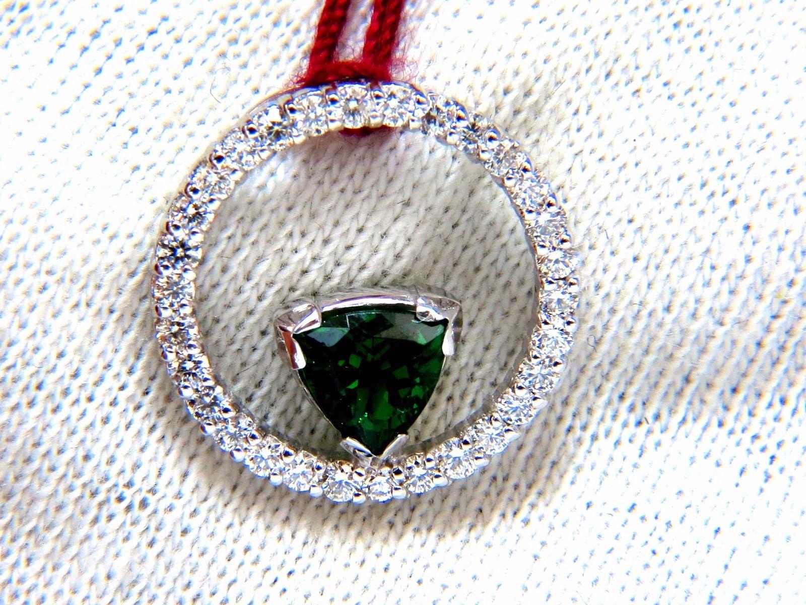 Pendentif circulaire en or 14 carats avec diamants et tsavorite naturelle de 1,55 carat Neuf - En vente à New York, NY