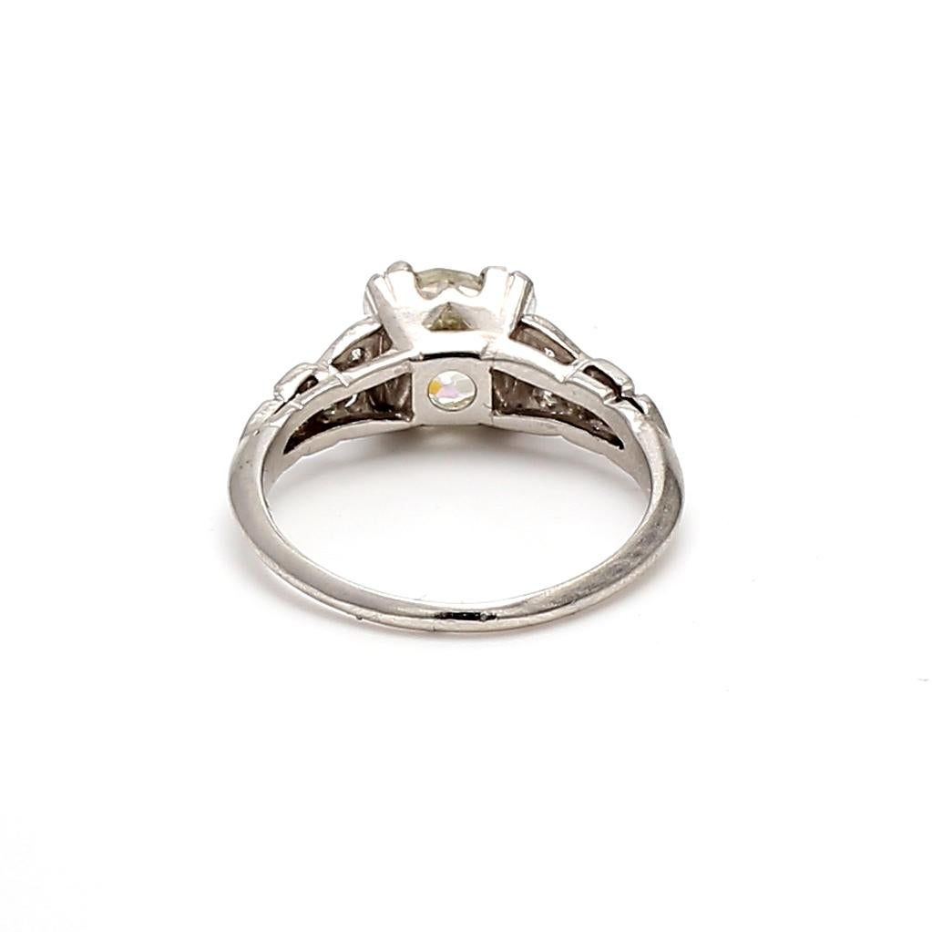 1.55 Carat Old European Cut M-VS2 Diamond Platinum Art Deco Ring For Sale 1