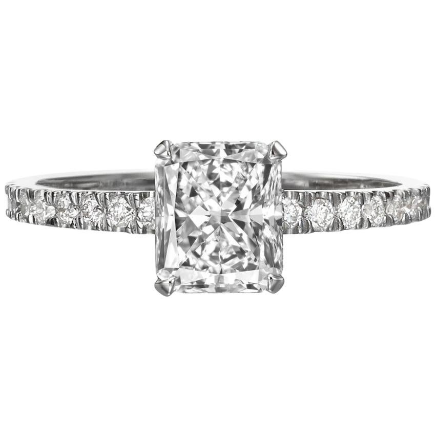 1.55 Carat Radiant Cut Diamond Engagement Ring on 18 Karat White Gold For Sale