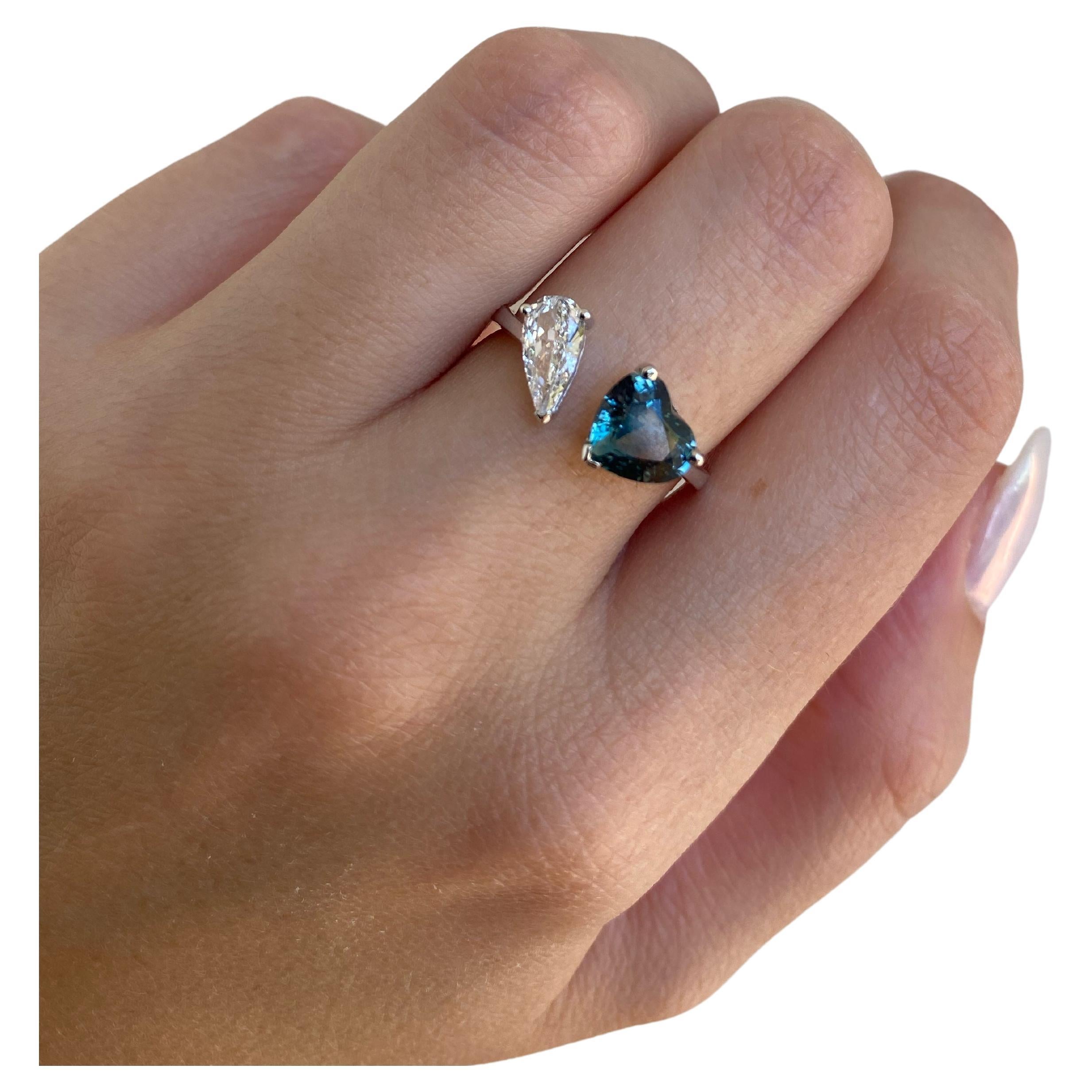 Bague avec deux pierres hot sale