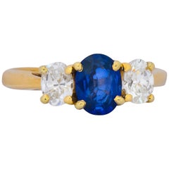 Vibrant Contemporary 1.55 CTW Sapphire Diamond 14 Karat Gold Alternative Ring