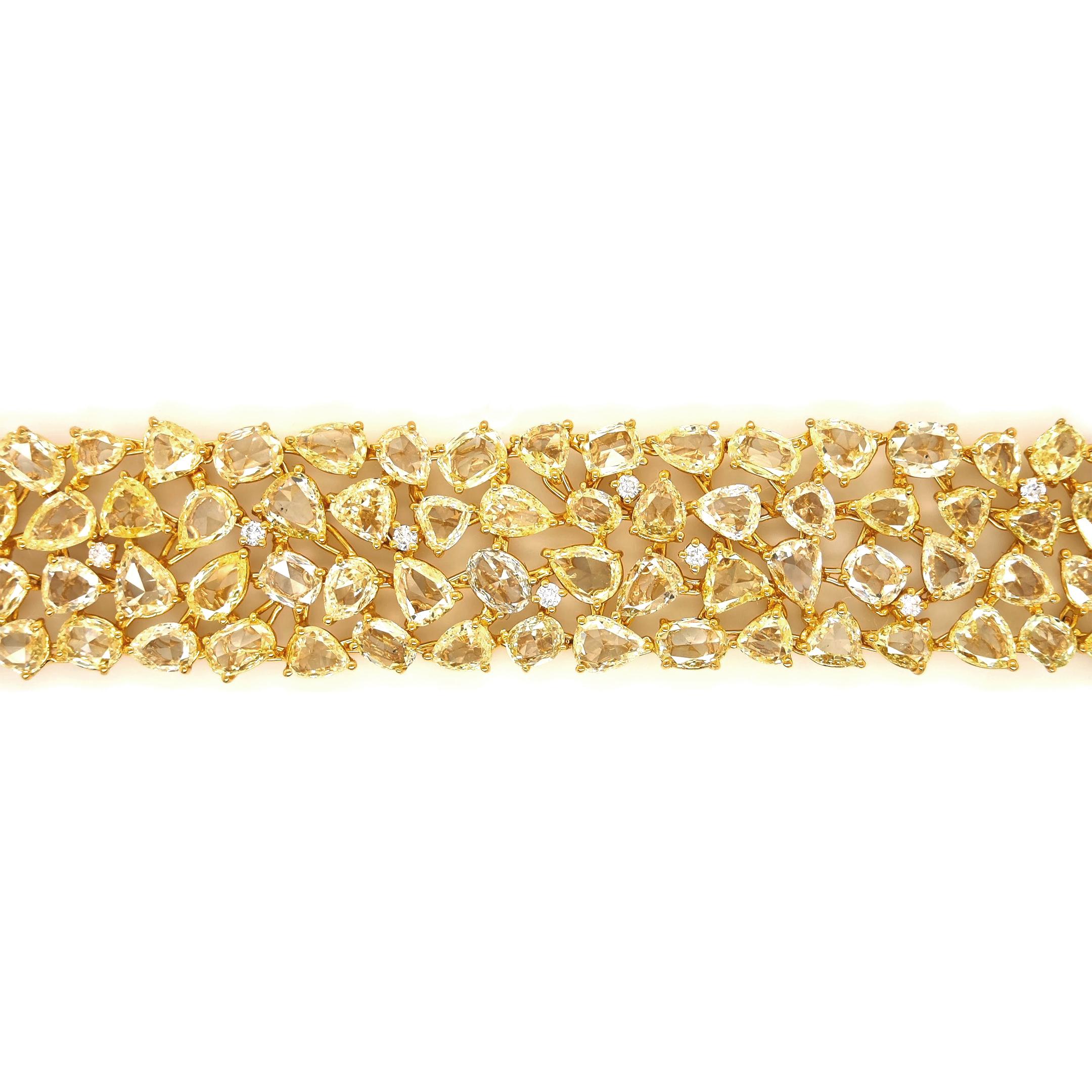 37.48 White Diamonds: 155 Carats
Metal: 18K Yellow Gold, 31 Grams
