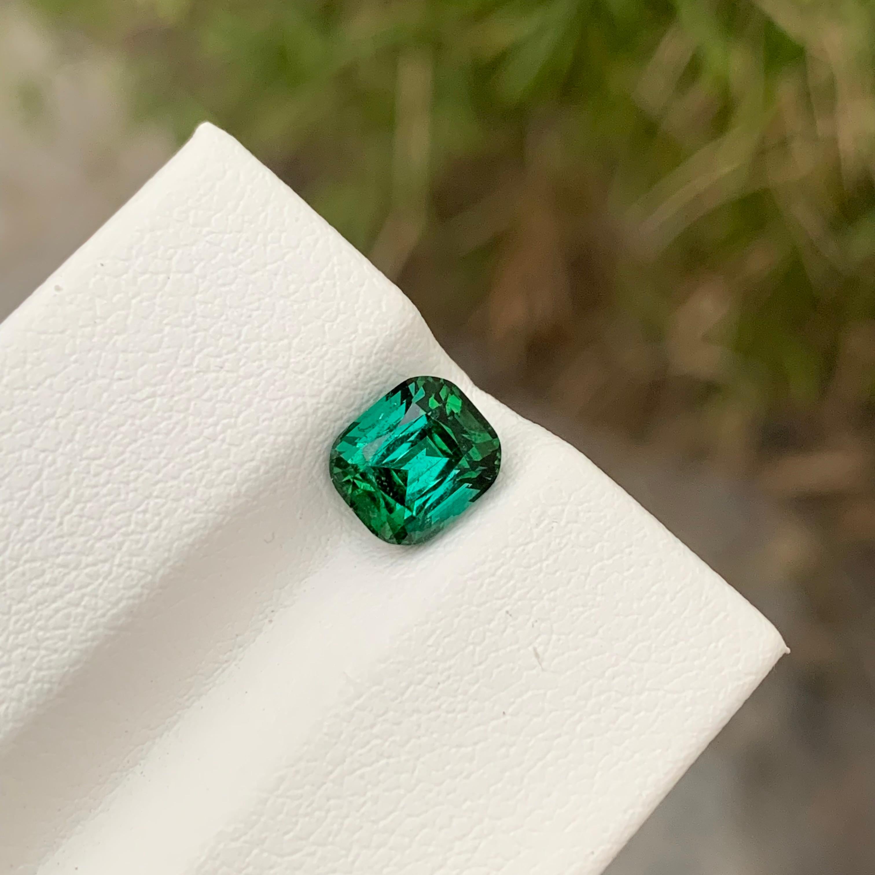 1.55 Carats Adorable Natural Loose Dark Lagoon Tourmaline Gem For Jewellery In New Condition For Sale In Peshawar, PK