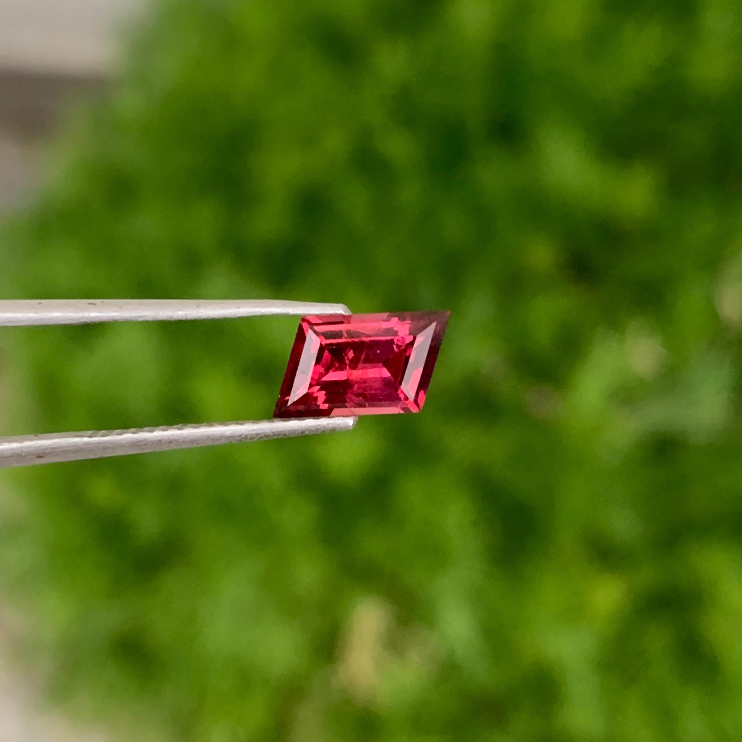 1.55 Carats Natural Loose Fancy Cut Red Rhodolite Garnet Gem For Ring  For Sale 1