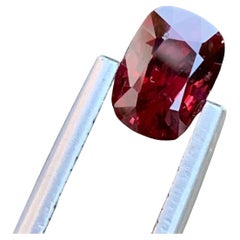 1,55 quilates gema natural suelta de espinela roja en forma de cojín largo para joyería