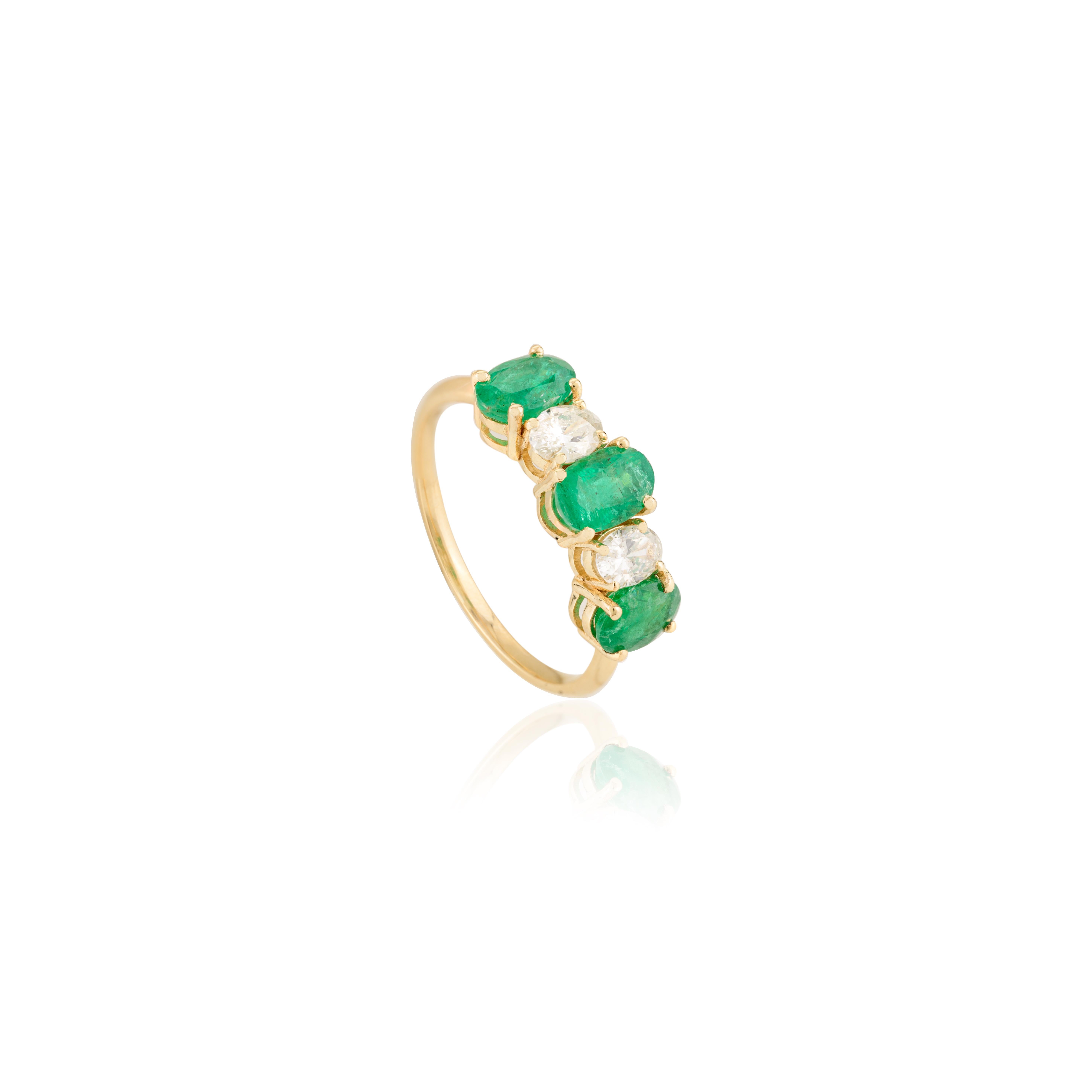 For Sale:  1.55 Carats Oval Emerald Diamond Wedding Band Ring in 18k Solid Yellow Gold 6