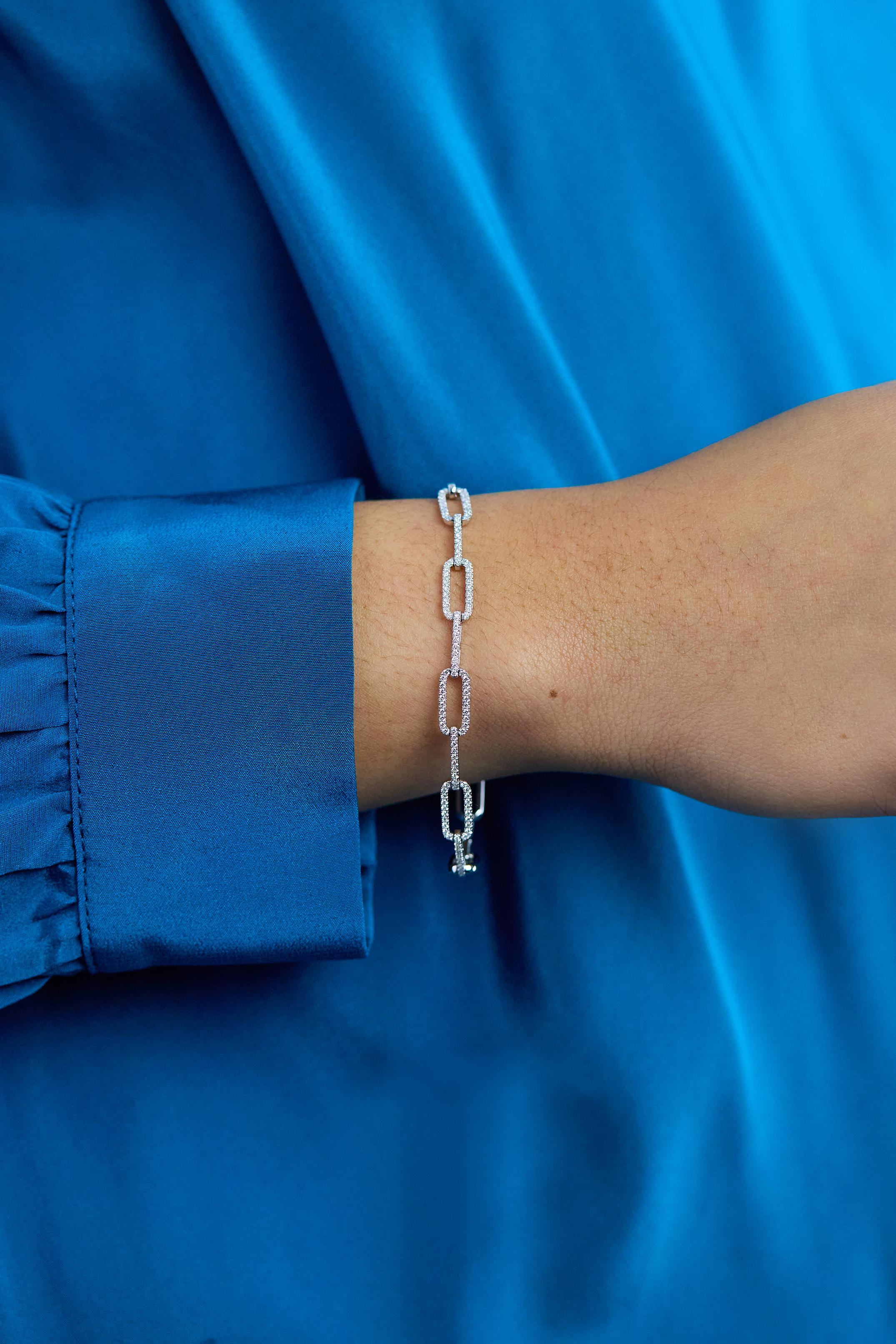 Roman Malakov 1.55 Carat Total Round Cut Diamond Fashion Link Bracelet In New Condition For Sale In New York, NY