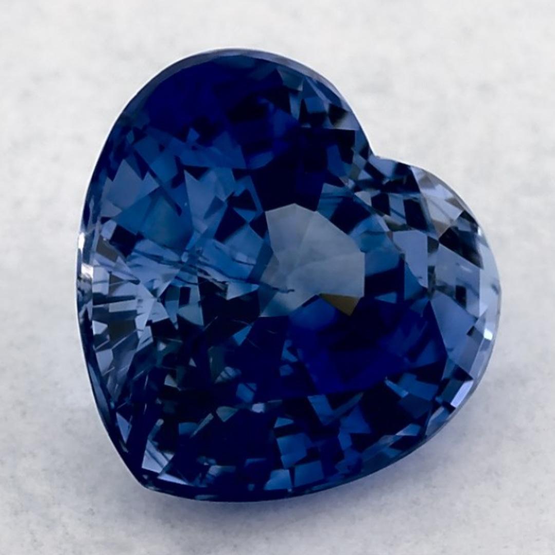 Una piedra de nacimiento de septiembre muy preciosa con un encantador color azul. Se cree que traen buena suerte y fortuna a la vida.

Explora la vibrante colección de esmeraldas, rubíes y zafiros de nuestra tienda, disponibles como gemas sueltas y