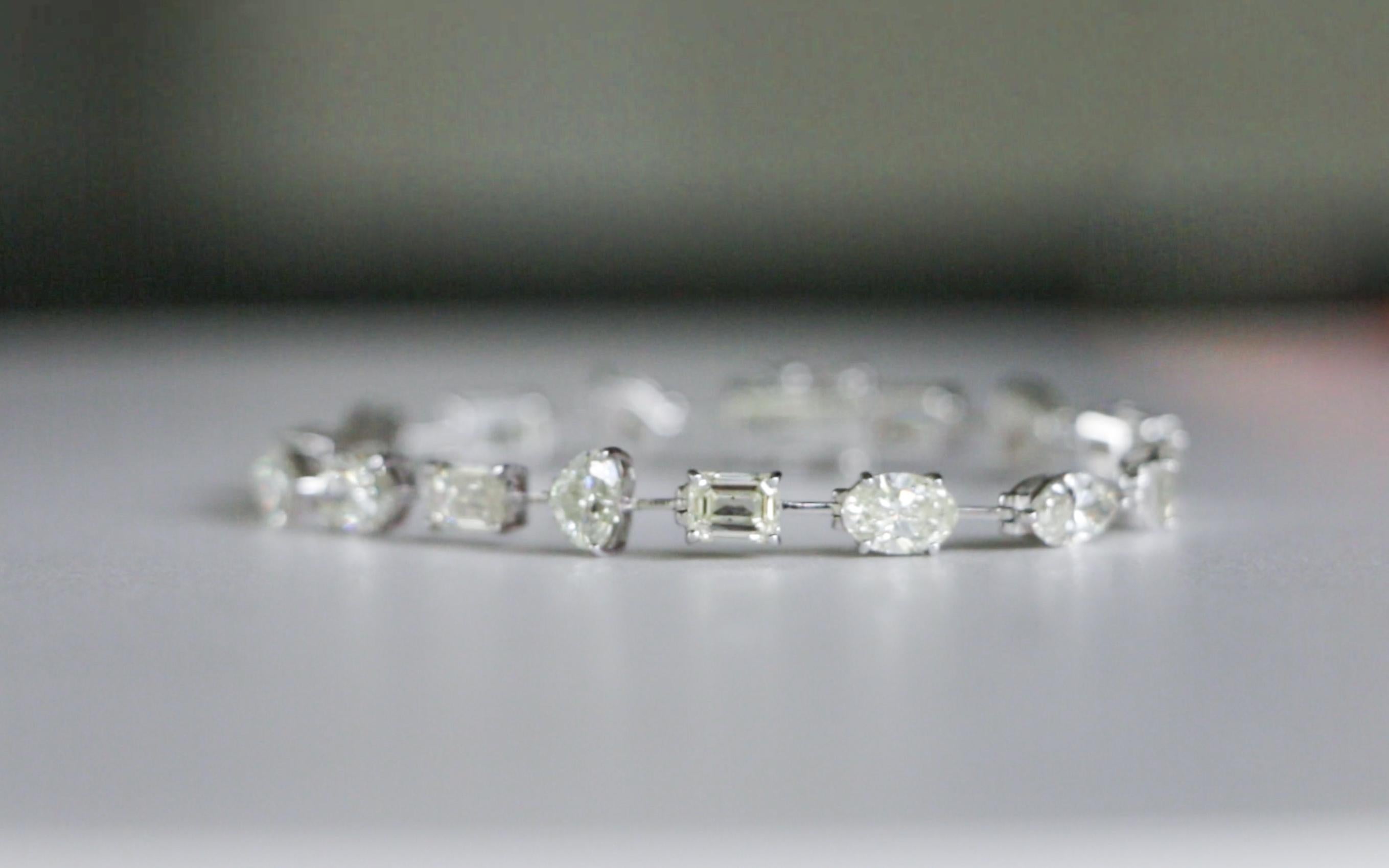 15.5 ct Fancy Cut Diamond Bracelet in 18K White Gold For Sale 4
