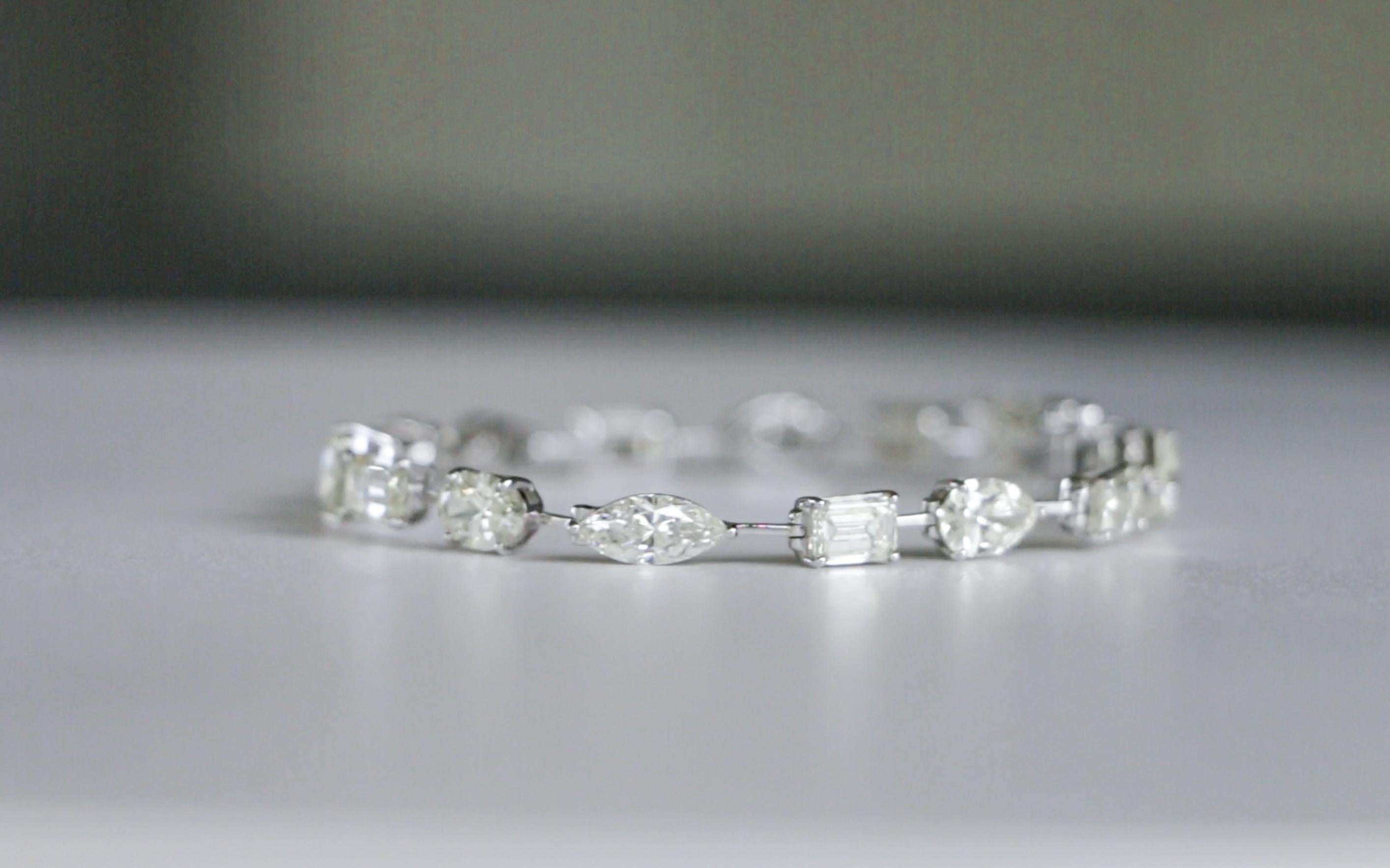15.5 ct Fancy Cut Diamond Bracelet in 18K White Gold For Sale 5