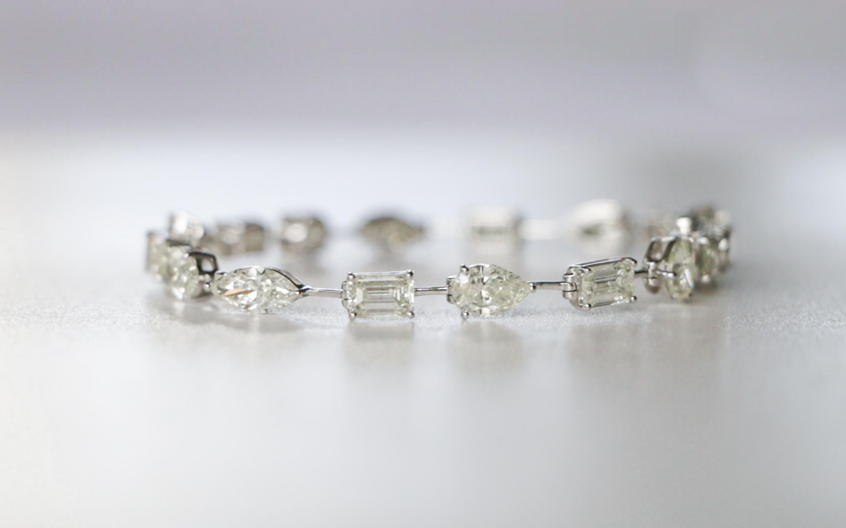 15,5 Karat Diamantarmband aus 18 Karat Weißgold mit Fancy-Schliff im Angebot 2