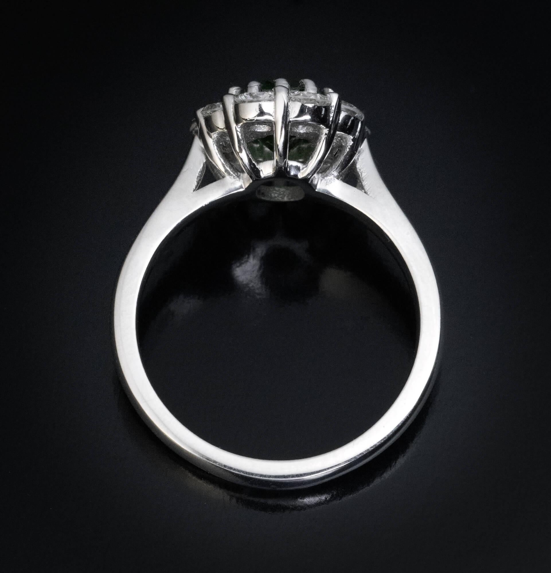 Women's 1.55 Ct Russian Demantoid Diamond Platinum Ring For Sale