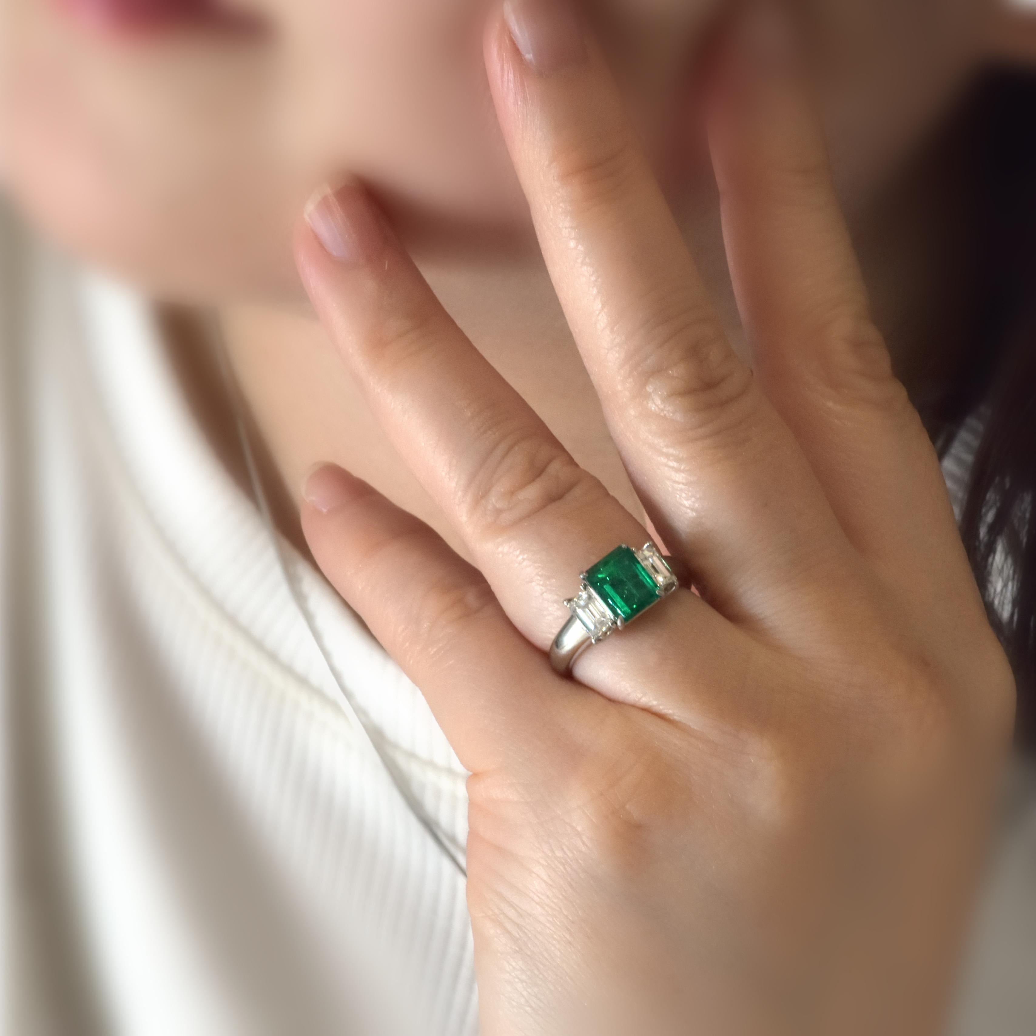 Anillo de Esmeralda Colombiana Natural y Diamante en Platino de 1,55 en venta 7