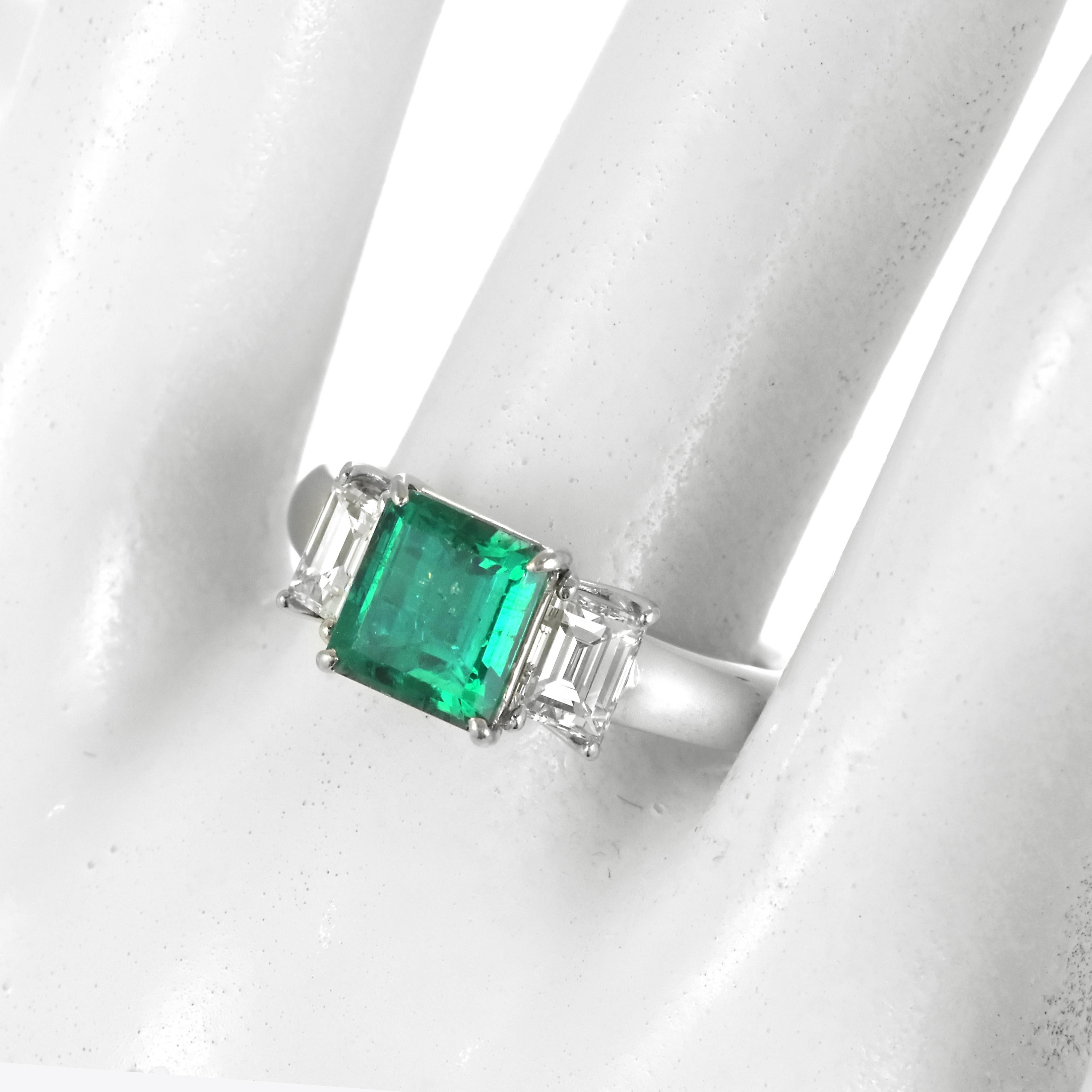 Anillo de Esmeralda Colombiana Natural y Diamante en Platino de 1,55 en venta 9