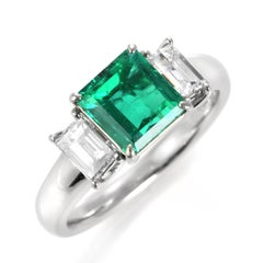 1.55 Natural Colombian Emerald and Diamond Ring Made in Platinum