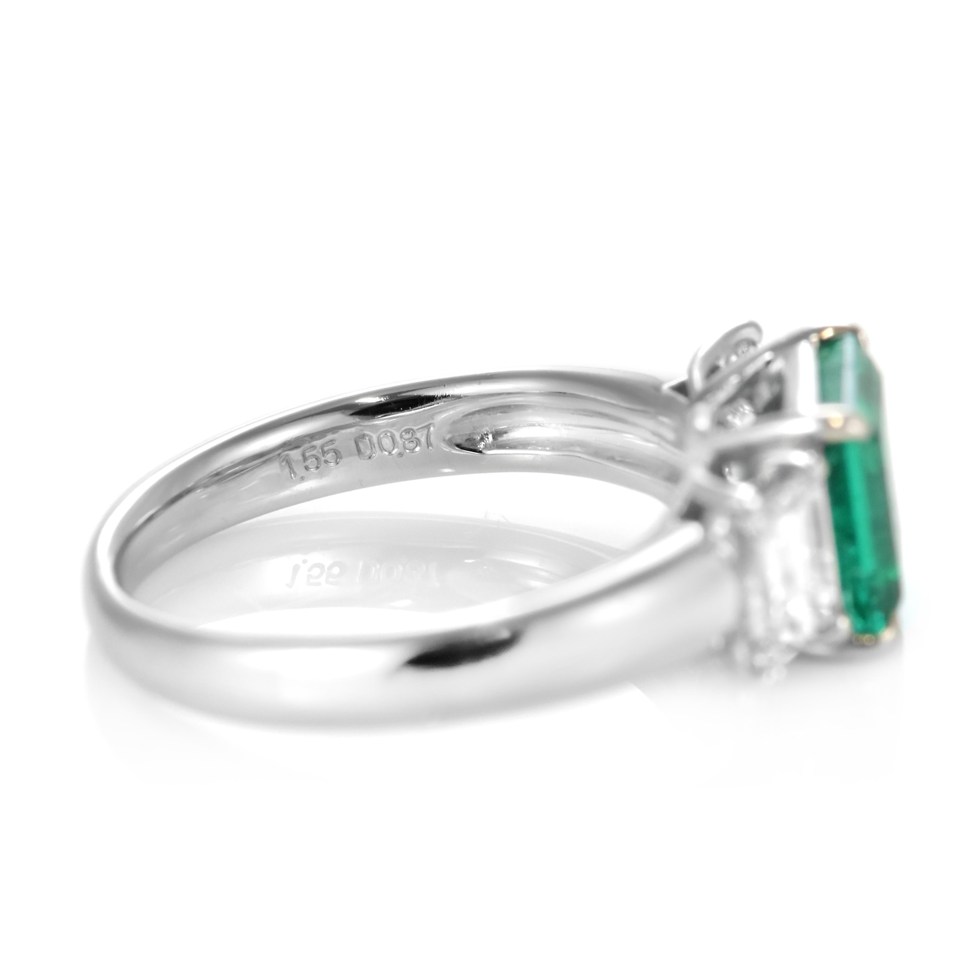 Anillo de Esmeralda Colombiana Natural y Diamante en Platino de 1,55 en venta 1