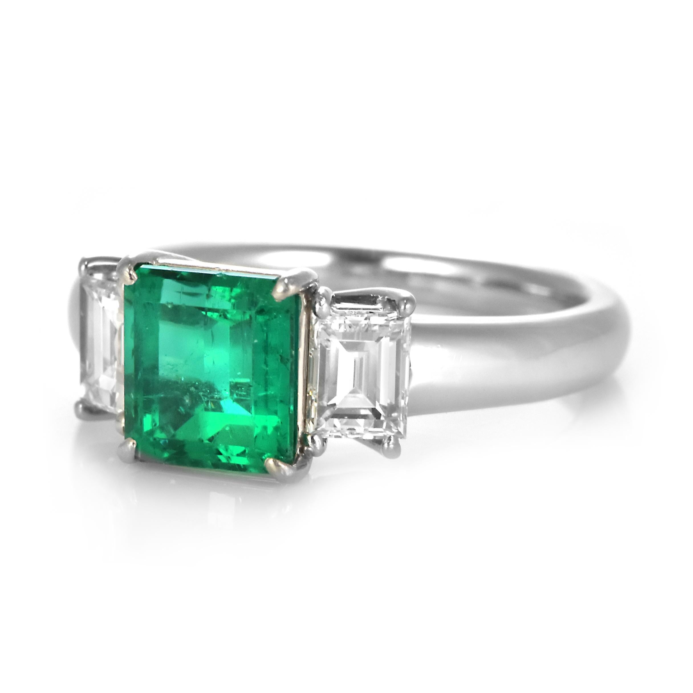 Anillo de Esmeralda Colombiana Natural y Diamante en Platino de 1,55 en venta 3