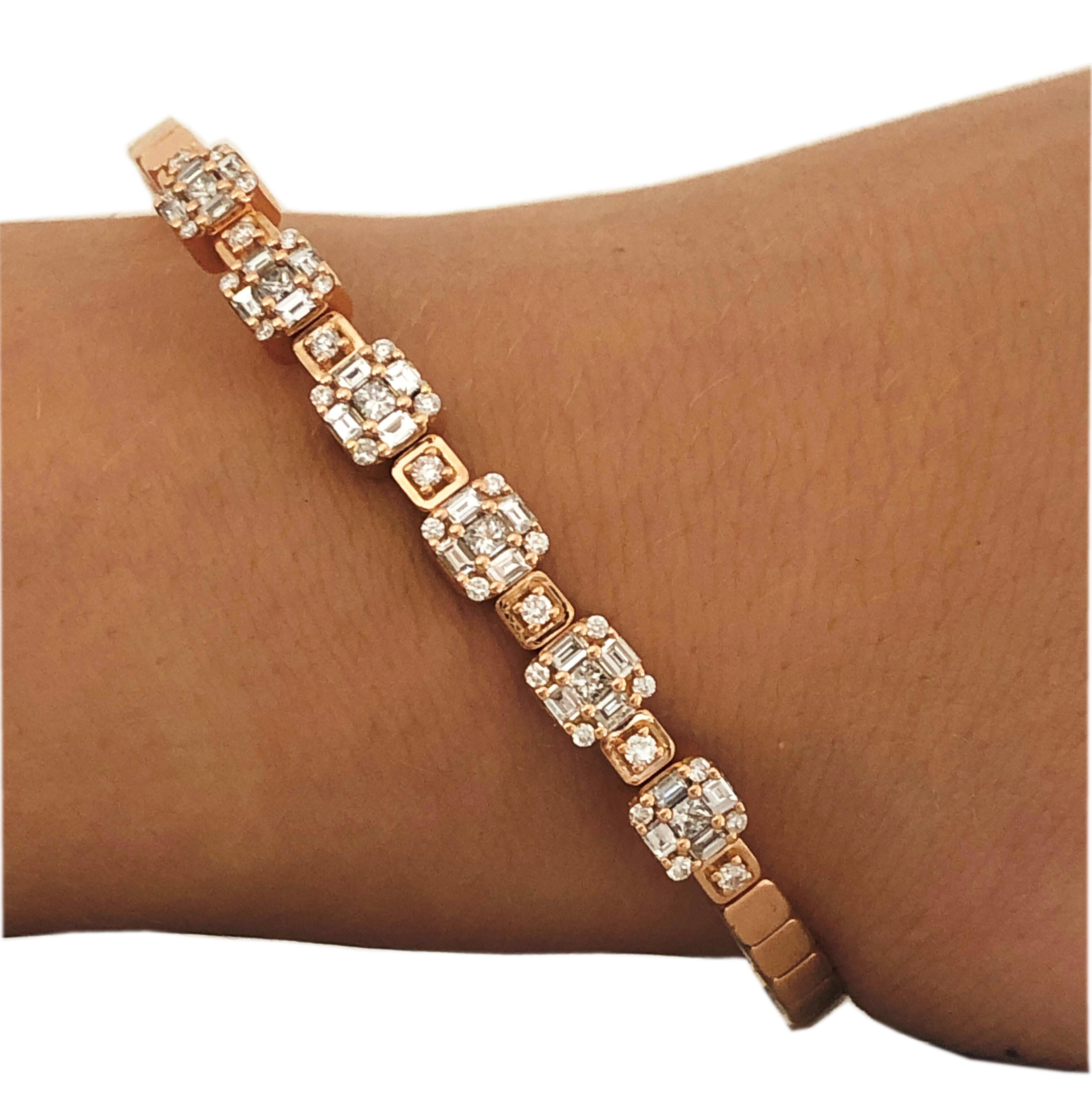 Berca 1.55 White Diamond 18 Karat Rose Gold Setting Contemporary Bangle Bracelet In New Condition In Valenza, IT