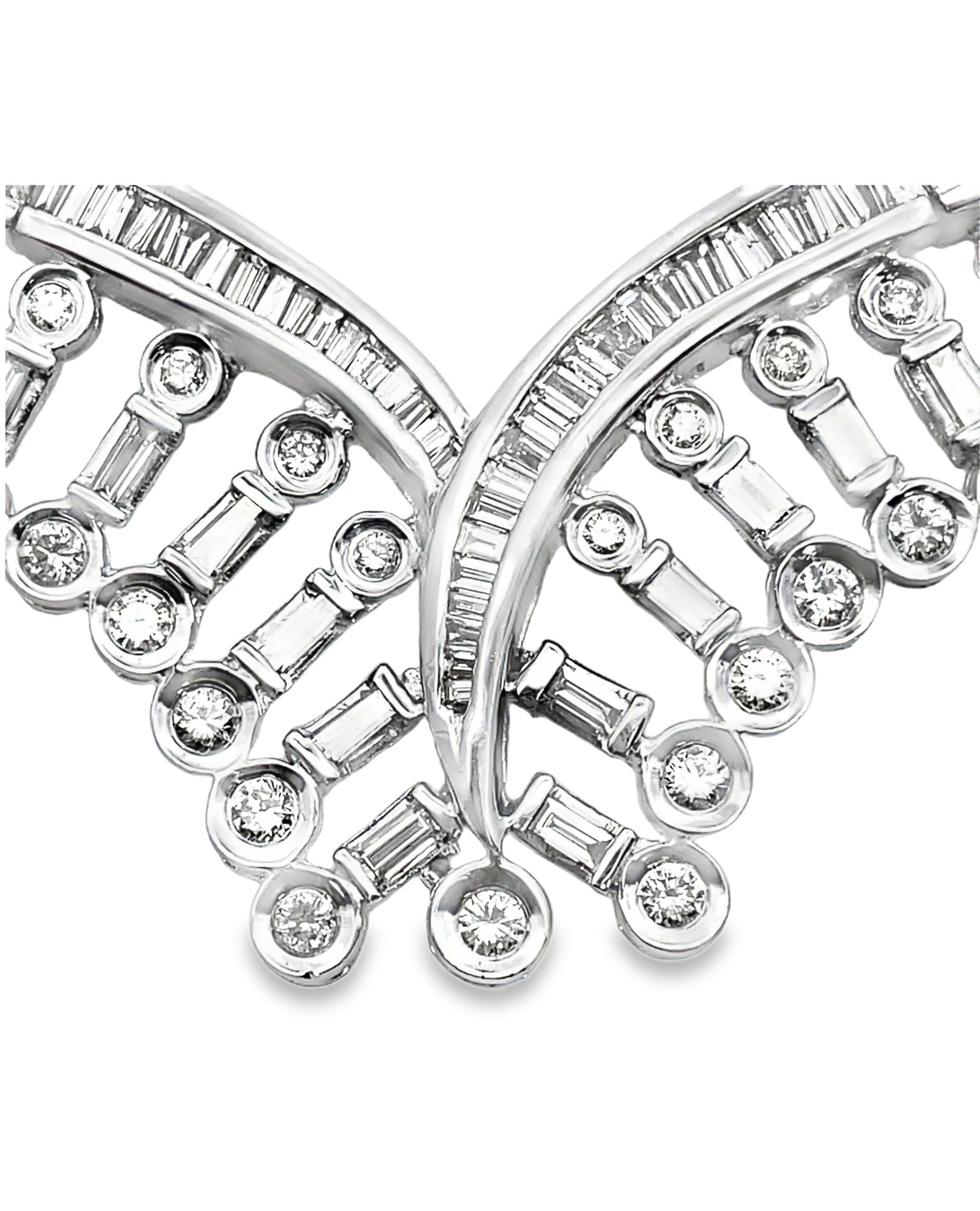 Pre-owned 18K white gold collar necklace with 103 round brilliant-cut diamonds weighing approximately 4.12 carats total (J/K color, SI1/SI2 clarity), 38 straight baguette diamonds weighing 2.47 carats total (H/I color, SI1 clarity), and 364 tapered