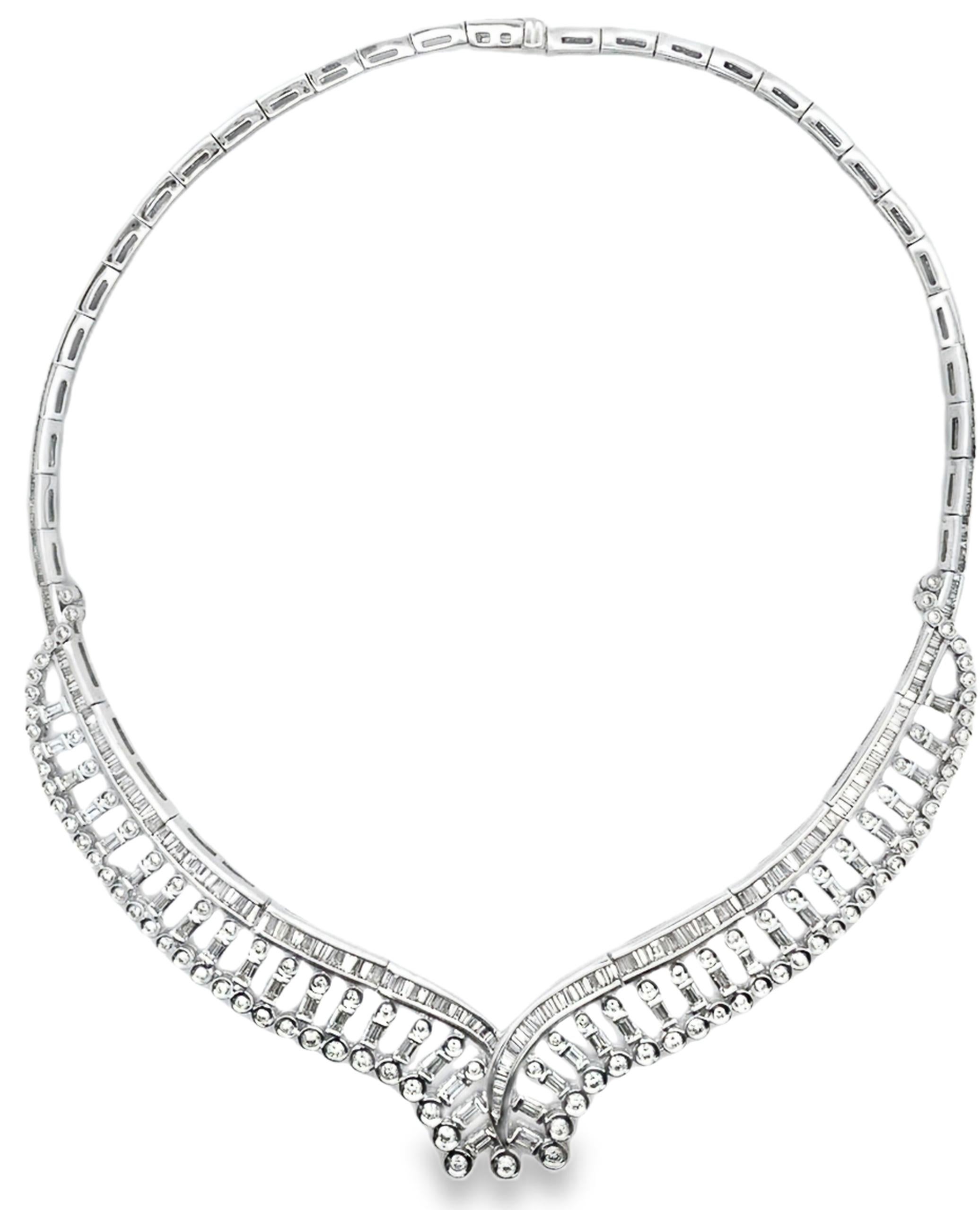 Contemporary 15.50 Carat Diamond Geometric Structured V-Shape Collar Necklace 18K White Gold For Sale