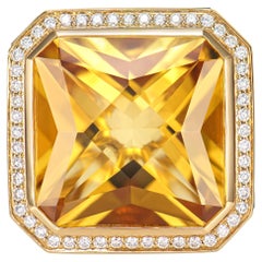 15,50 Karat Honey Quartz Fancy Ring in 18KYG mit Tigerauge, Granat und Diamant.