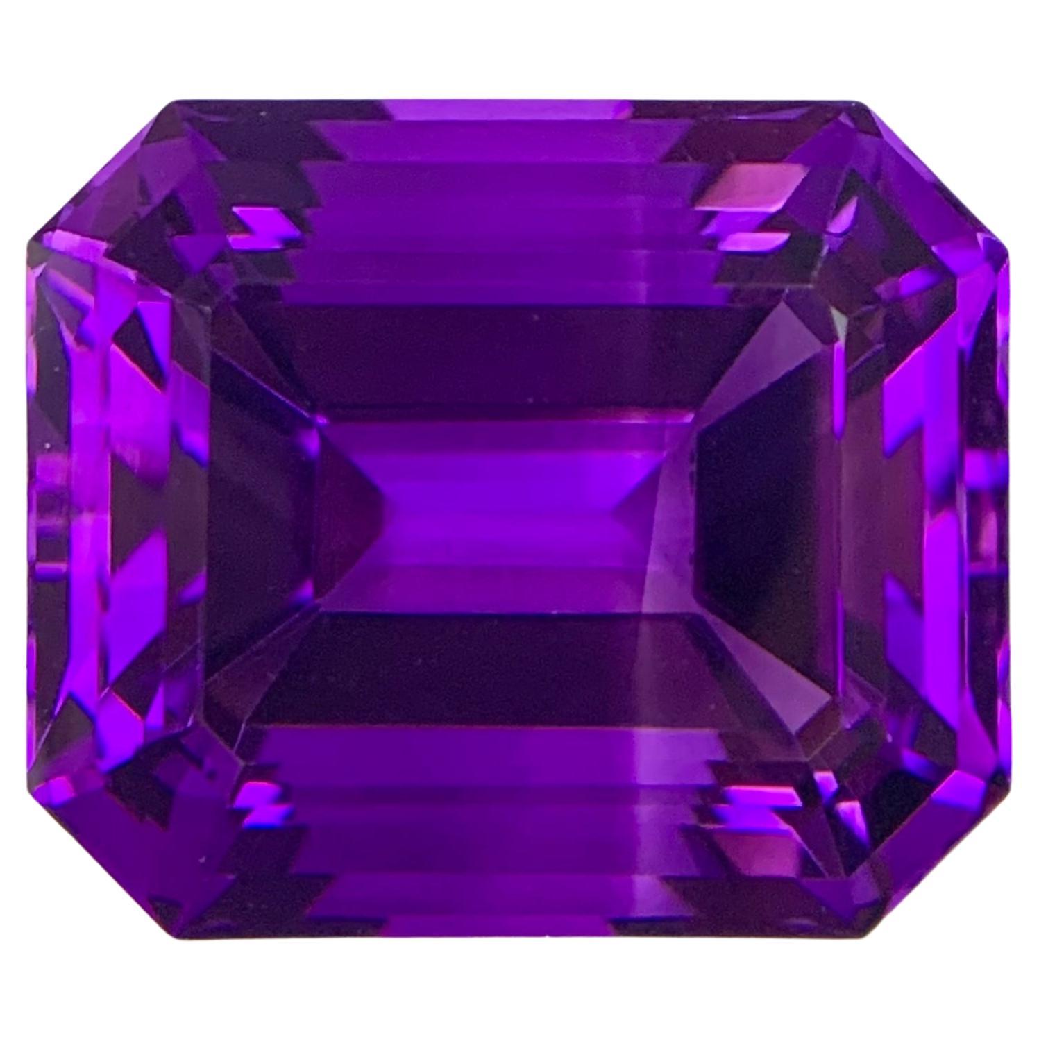 15.50 Carats Natural Loose Amethyst For Sale