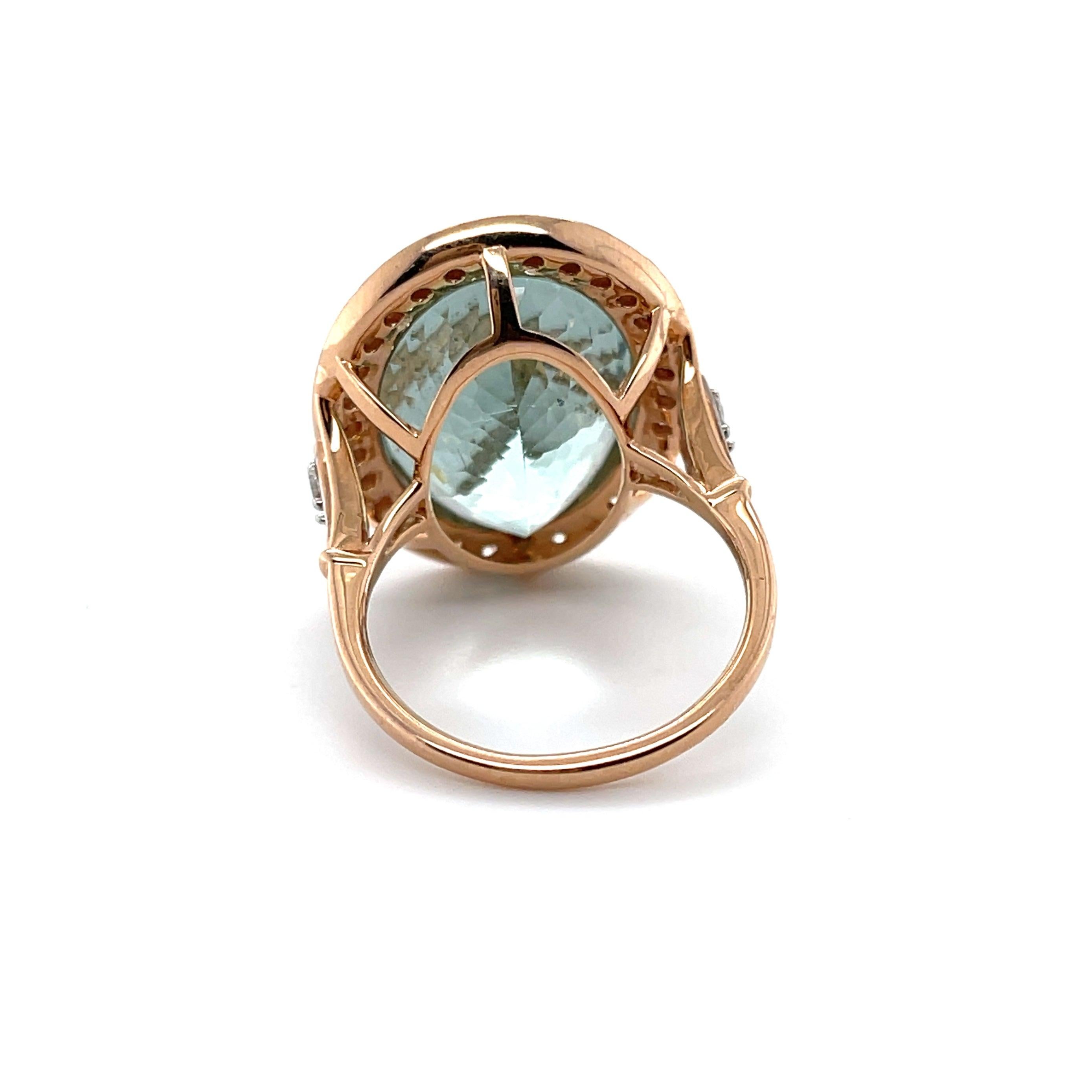 Oval Cut 15.50ct Aquamarine and Diamond Ring in 14ct Rose Gold For Sale