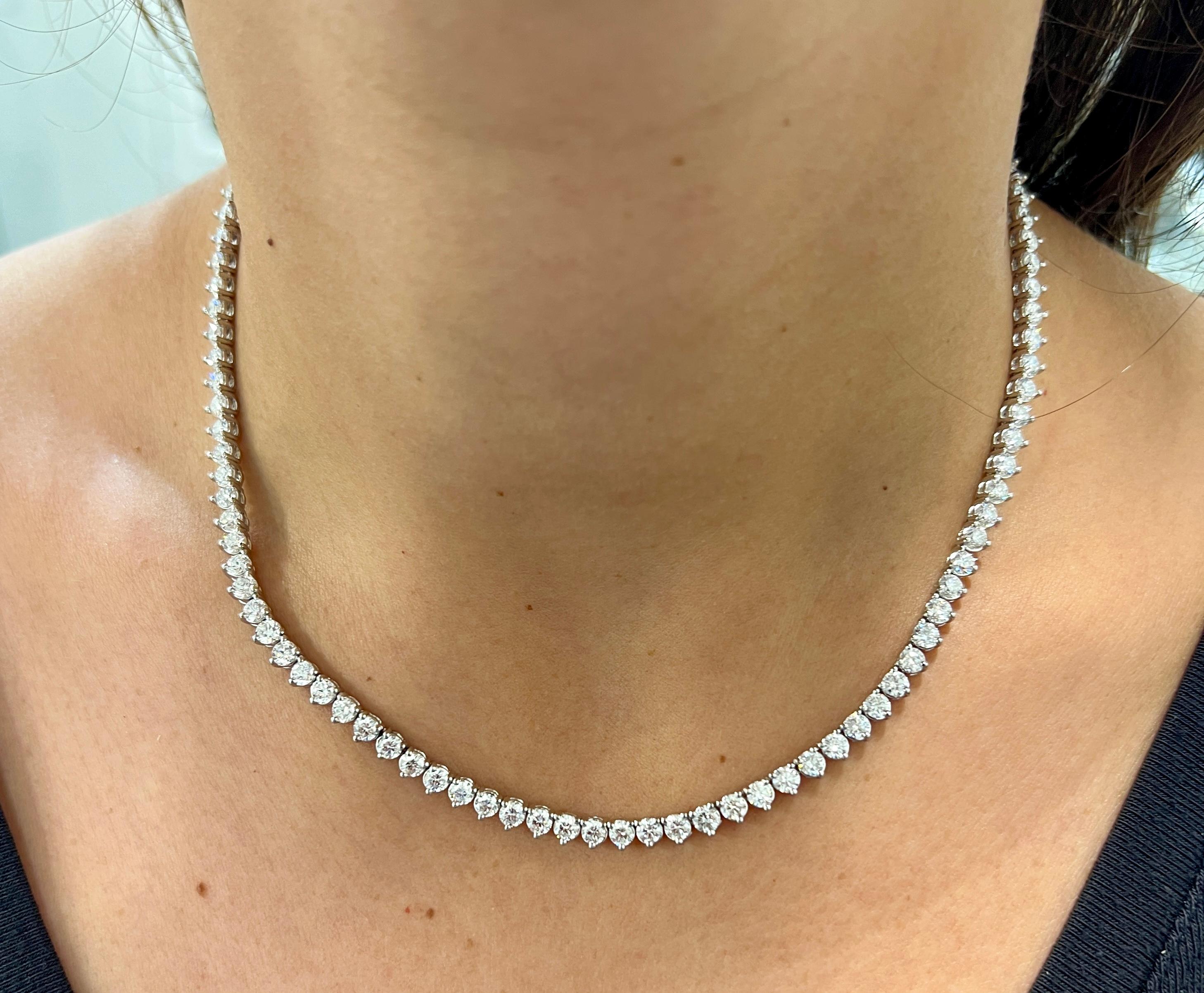 17.45 ct Round Diamond Tennis Necklace In New Condition For Sale In Chicago, IL