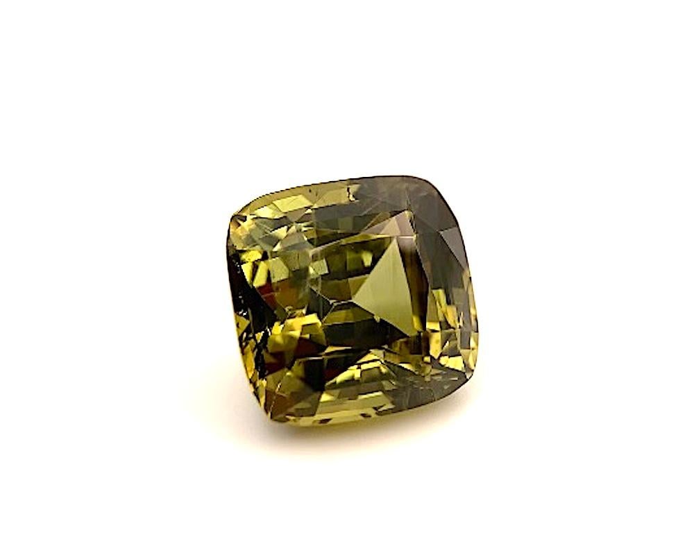 Artisan 15.52 Carat Chrysoberyl Cushion, Unset Loose Gemstone (pierre précieuse non sertie) en vente