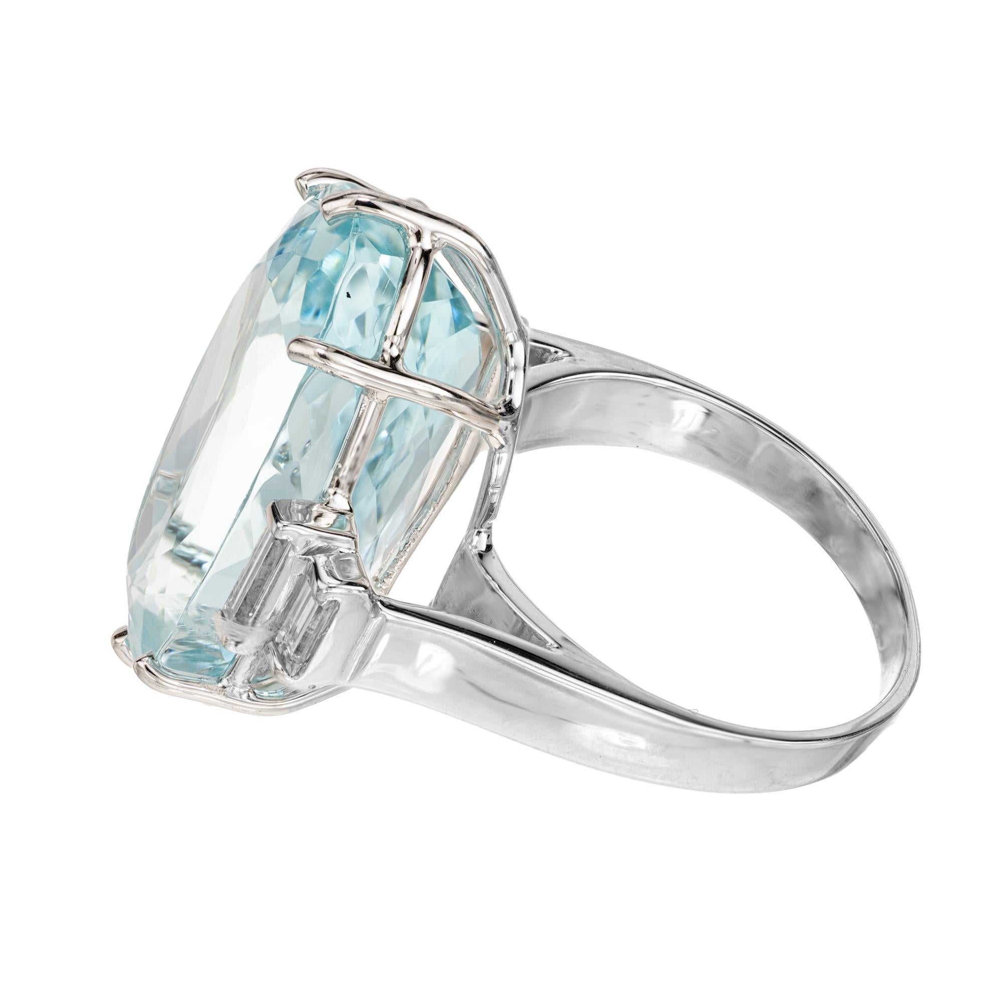 15.52 Carat Oval Aquamarine Diamond White Gold Cocktail Ring In Good Condition For Sale In Stamford, CT