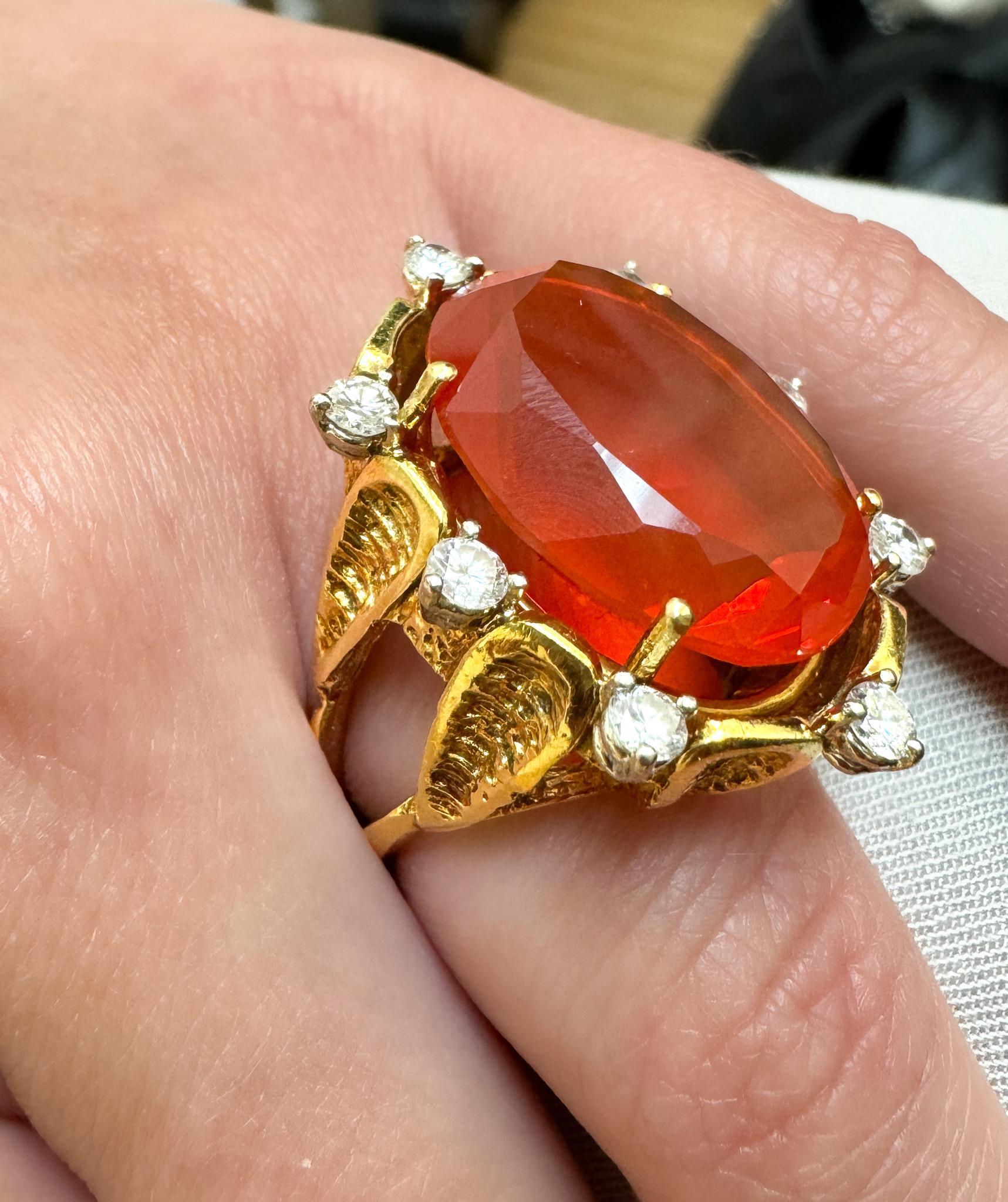 15.53 Carat Vintage Mexican Opal Diamond 18K Gold Split Shank Ring For Sale 1