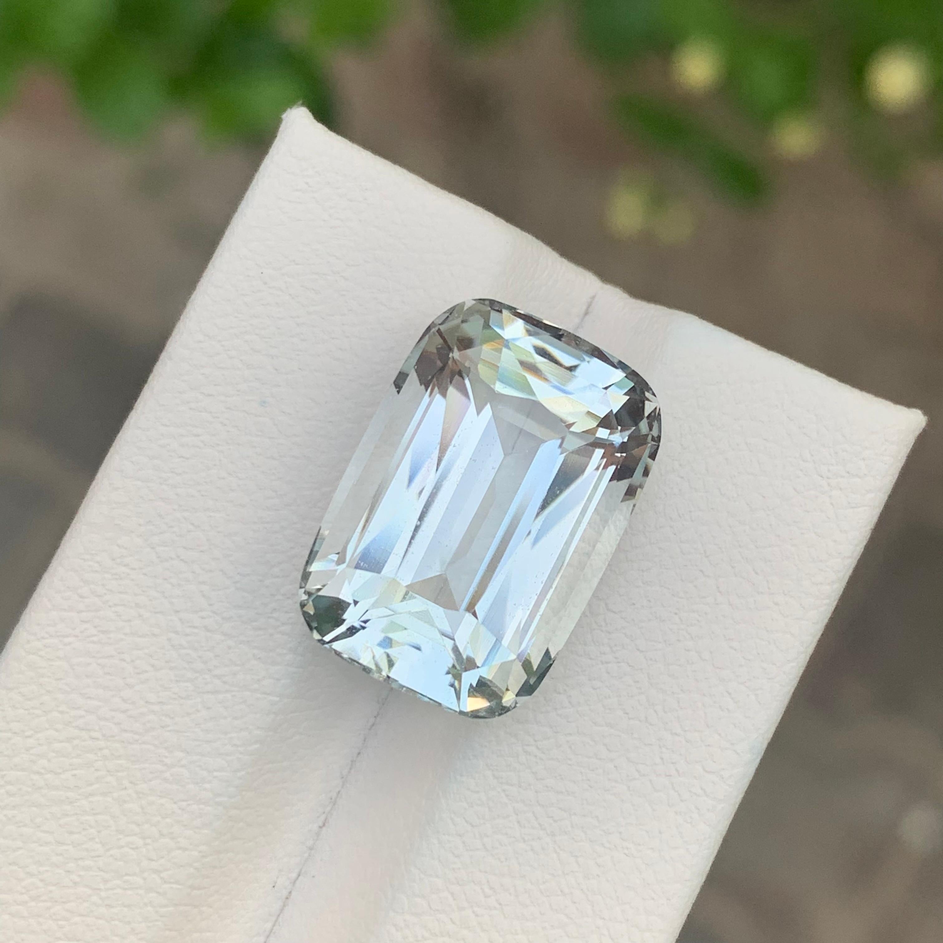 Arts and Crafts 15.55 Carats Aigue-marine en vrac naturelle non traitée et non chauffée en vente