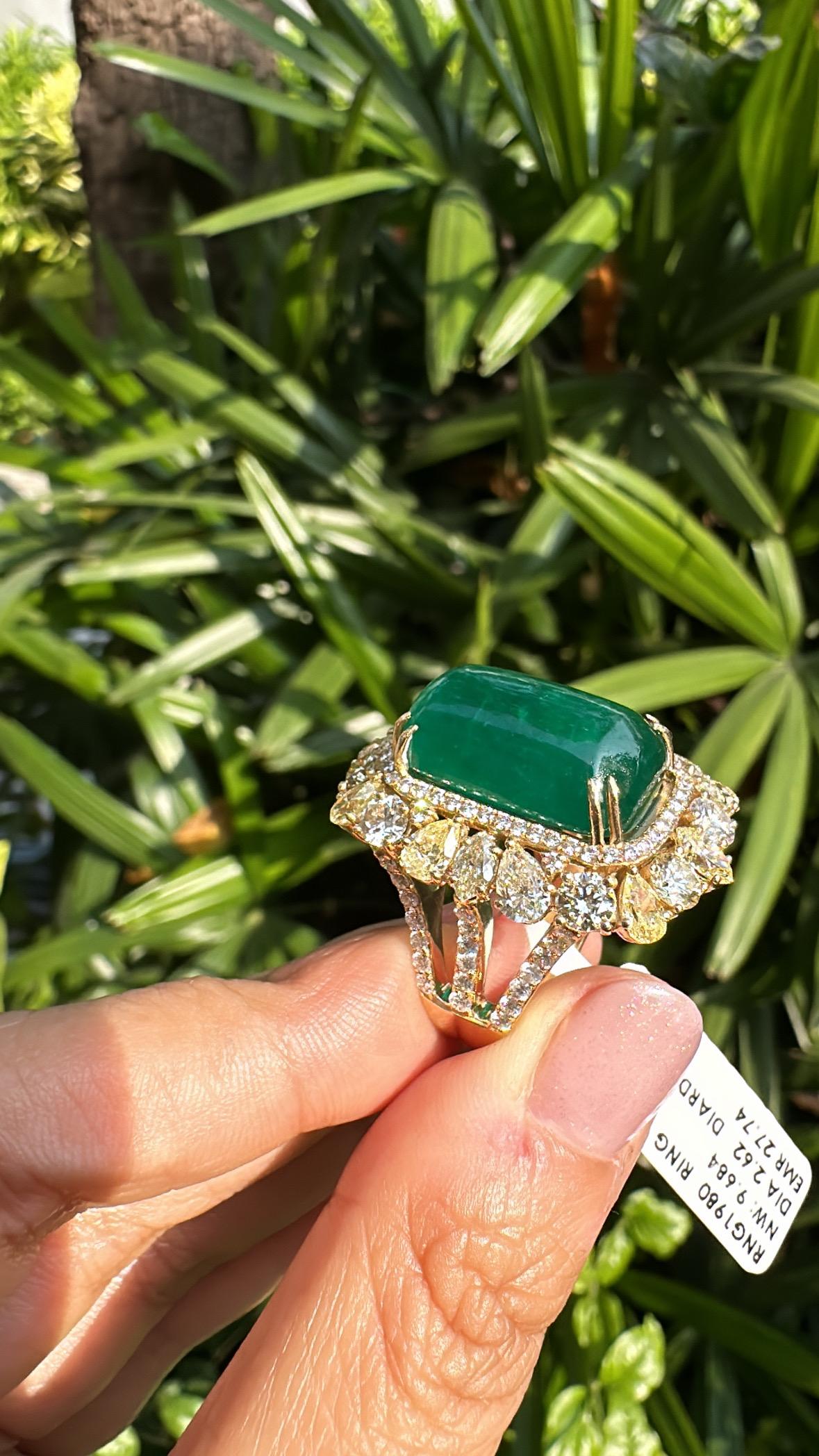 15.56 carats, natural Zambian Emerald Cabochon & Yellow Diamonds Cocktail Ring For Sale 5