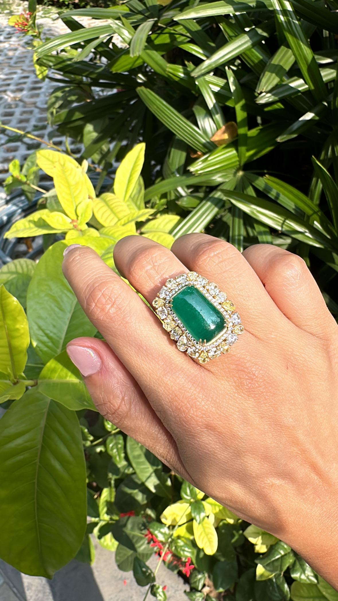 15.56 carats, natural Zambian Emerald Cabochon & Yellow Diamonds Cocktail Ring For Sale 10