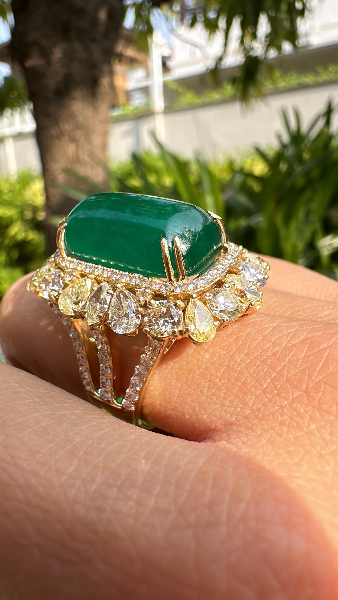 15.56 carats, natural Zambian Emerald Cabochon & Yellow Diamonds Cocktail Ring For Sale 3