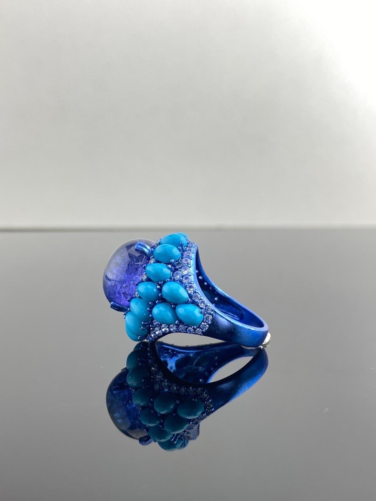 15,59 Karat Tansanit Cabochon, Türkis und Diamanten Cocktail-Ring im Angebot 1