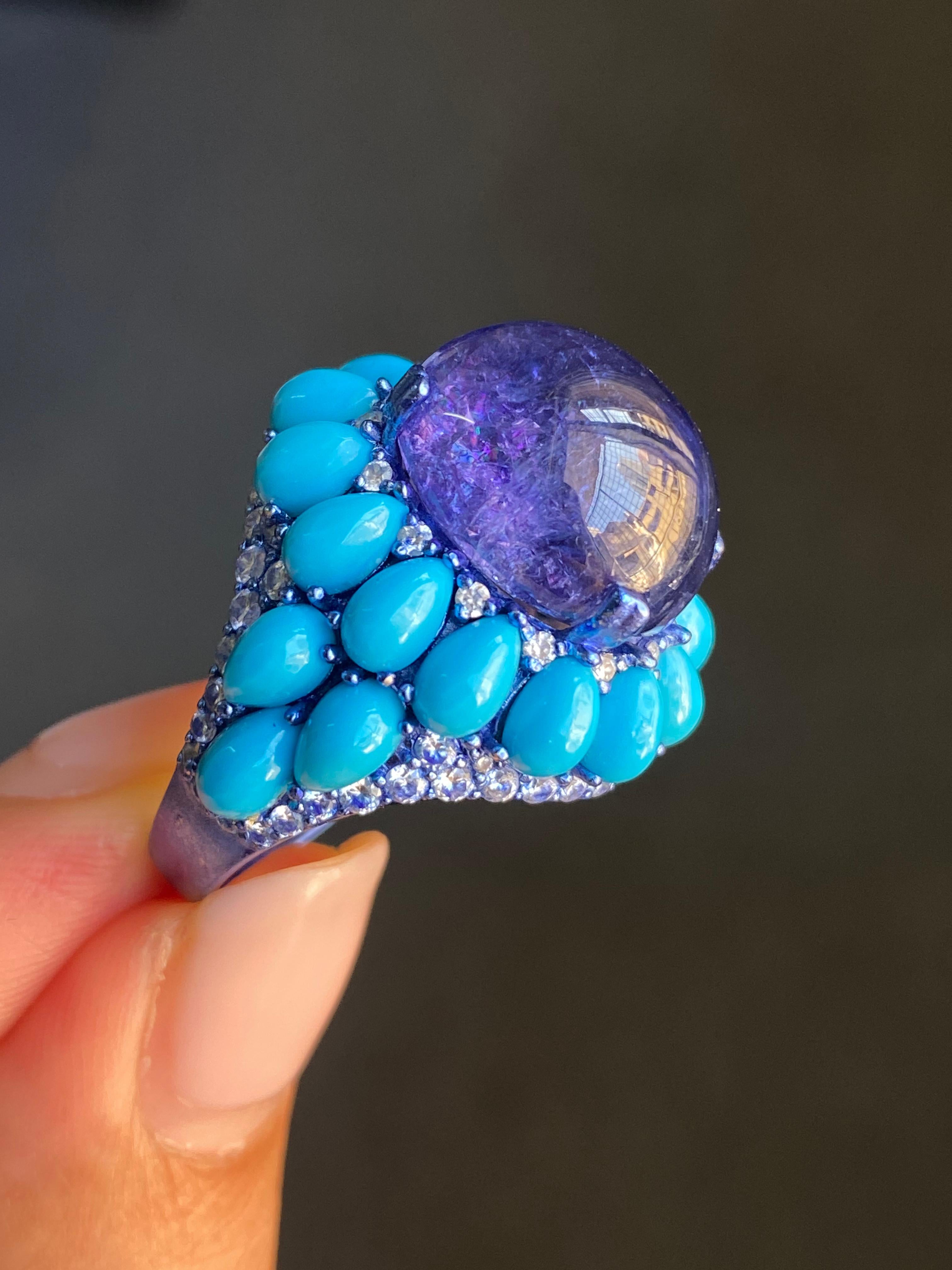 15,59 Karat Tansanit Cabochon, Türkis und Diamanten Cocktail-Ring im Angebot 3