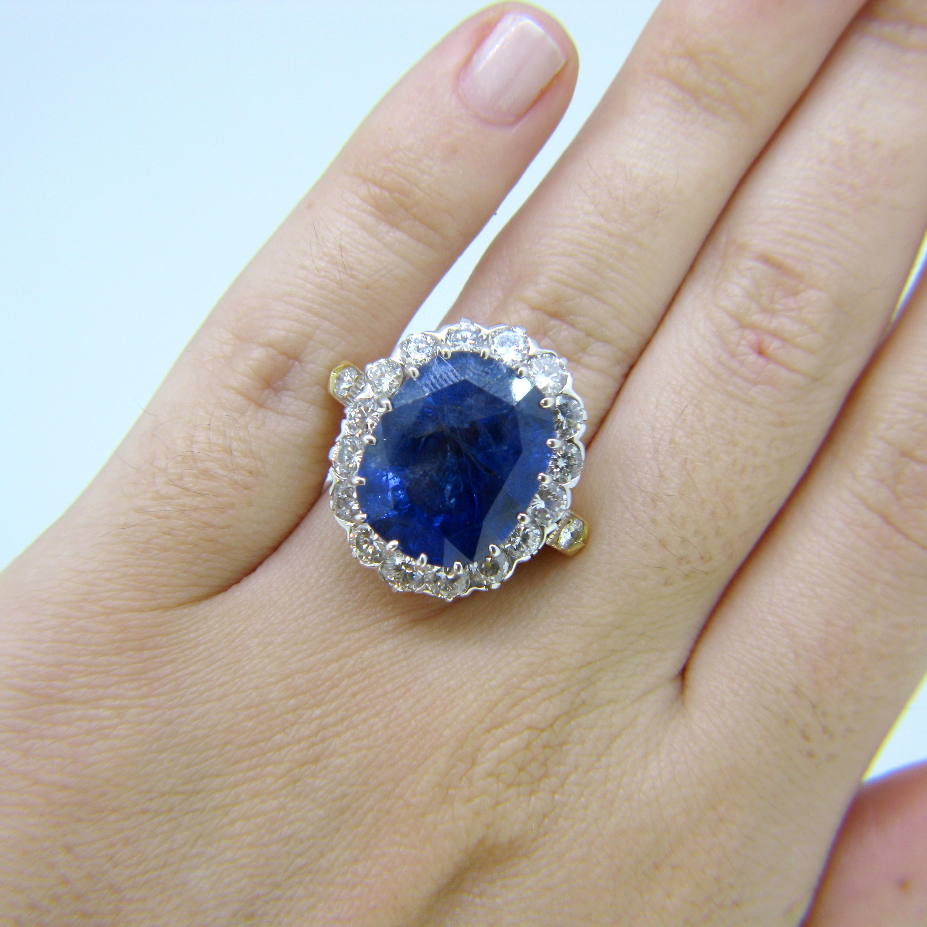 Women's or Men's 15.5 Carat Burma No Heat Sapphire Diamond Cluster Yellow and White Gold Ring