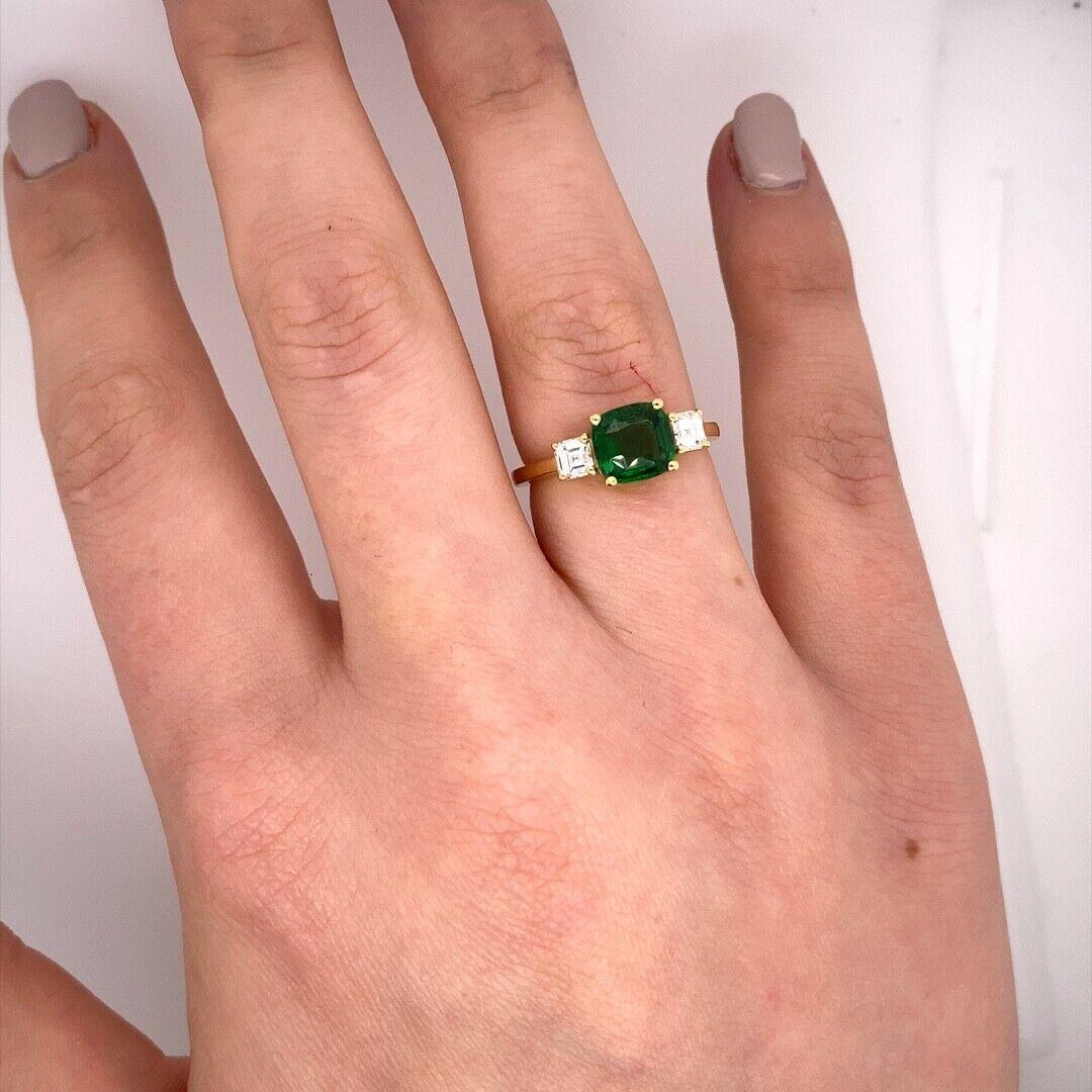 Women's 1.55ct Cushion Tsavorite 3-Stone Ring with 2 Matching F/VS Asscher 0.40ct For Sale