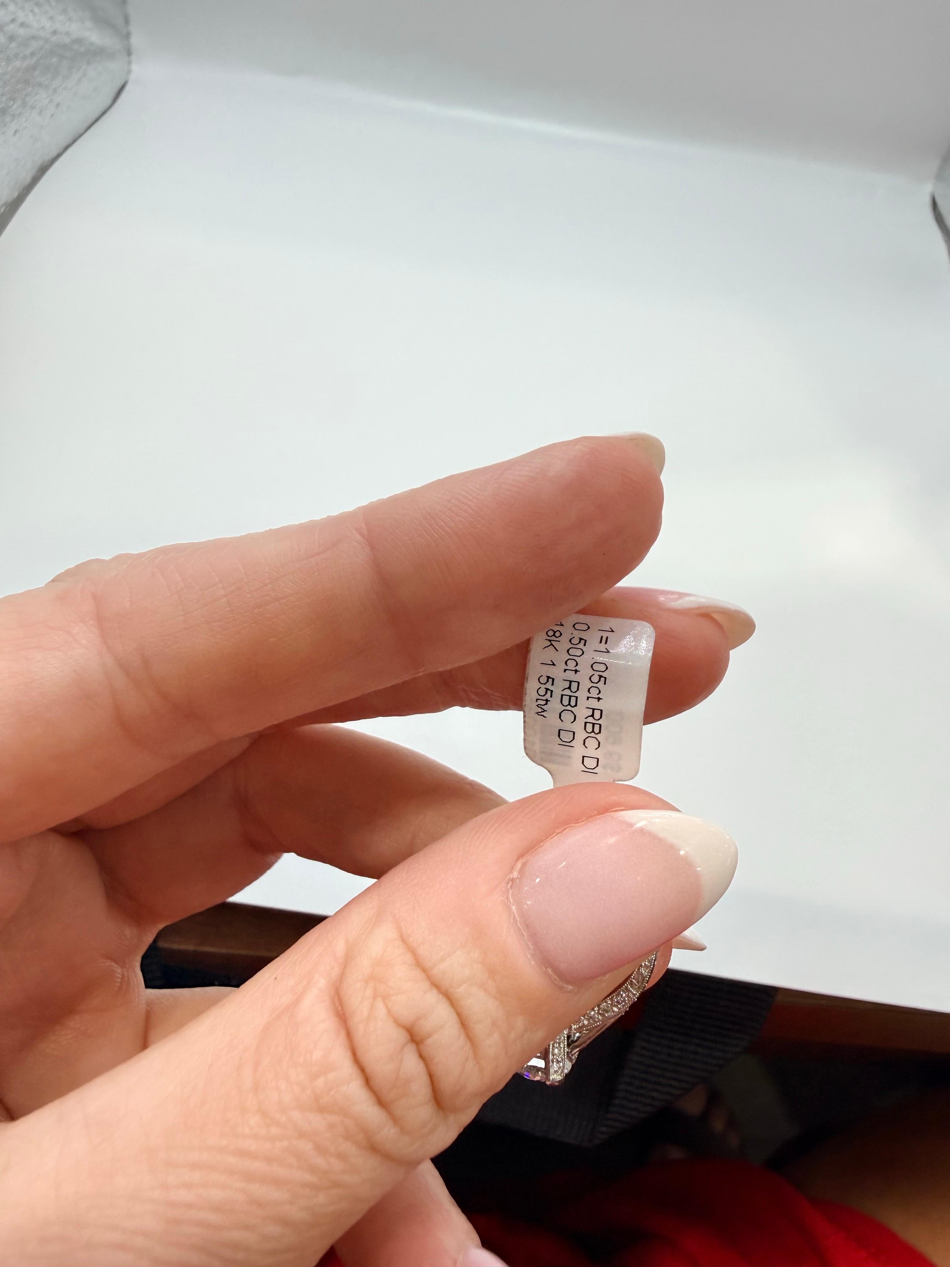 Bague de fiançailles en diamant de 1,55ct or 18KT en vente 4